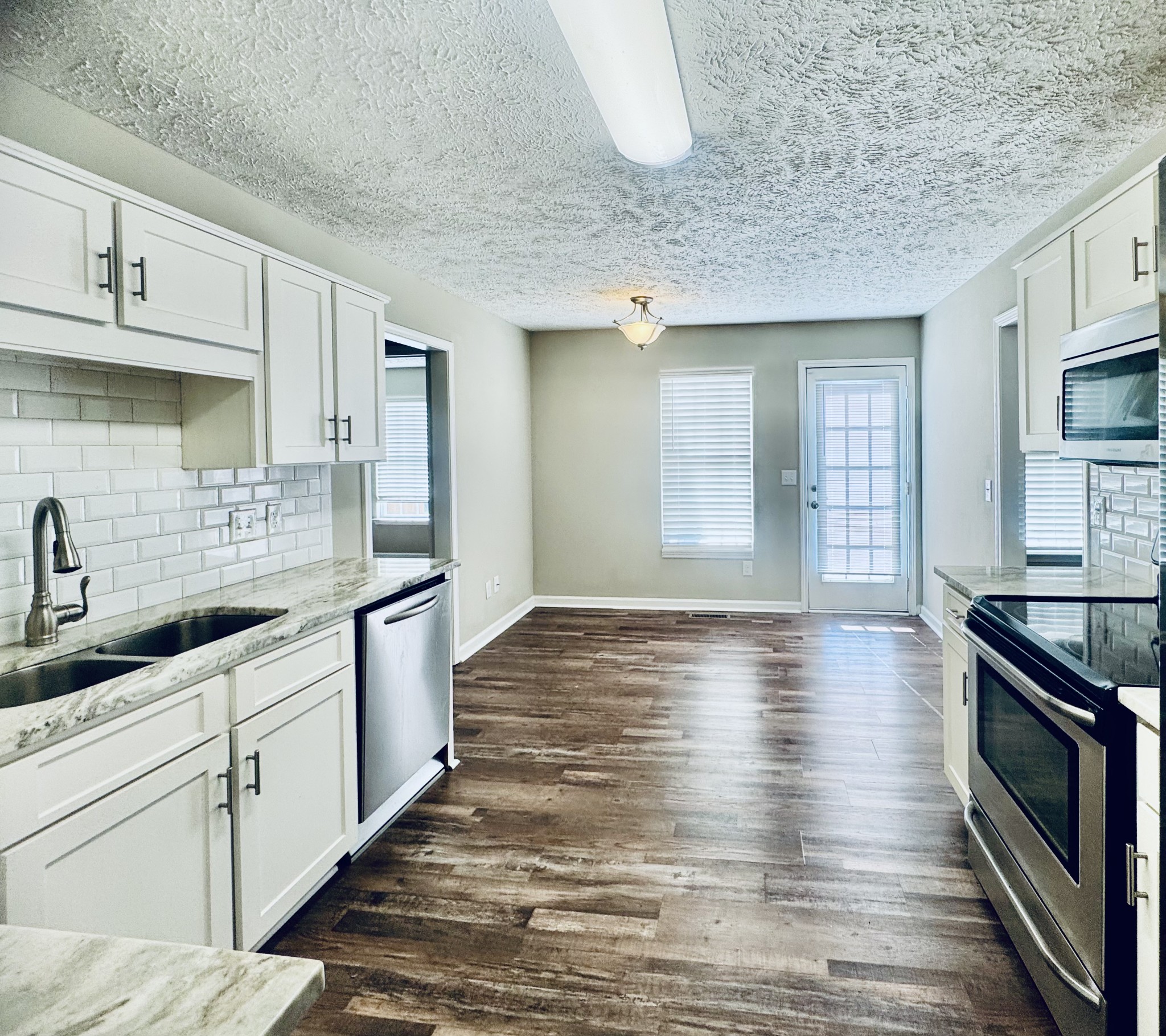 232 Parrish Pl