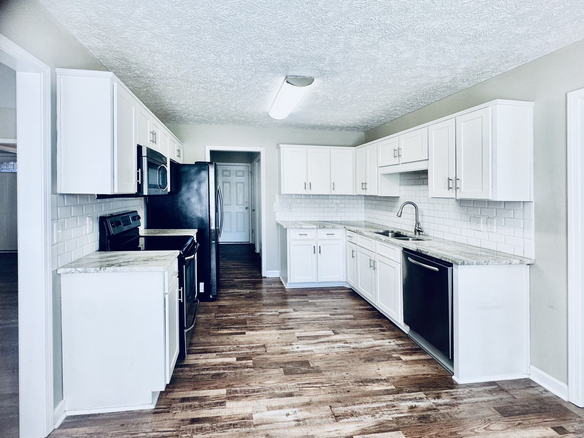 232 Parrish Pl