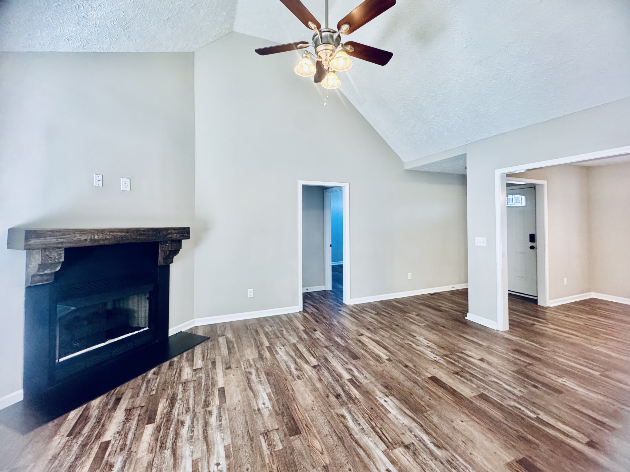 232 Parrish Pl