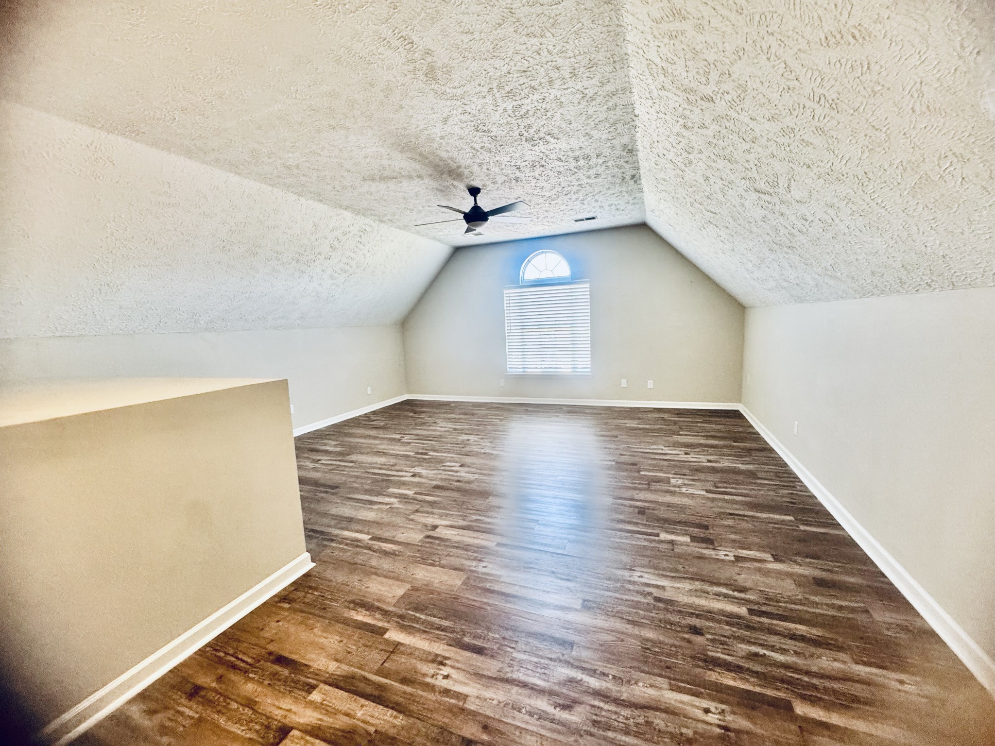 232 Parrish Pl