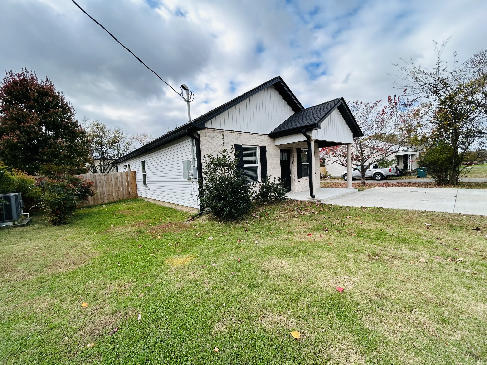 208A Eastland Ave