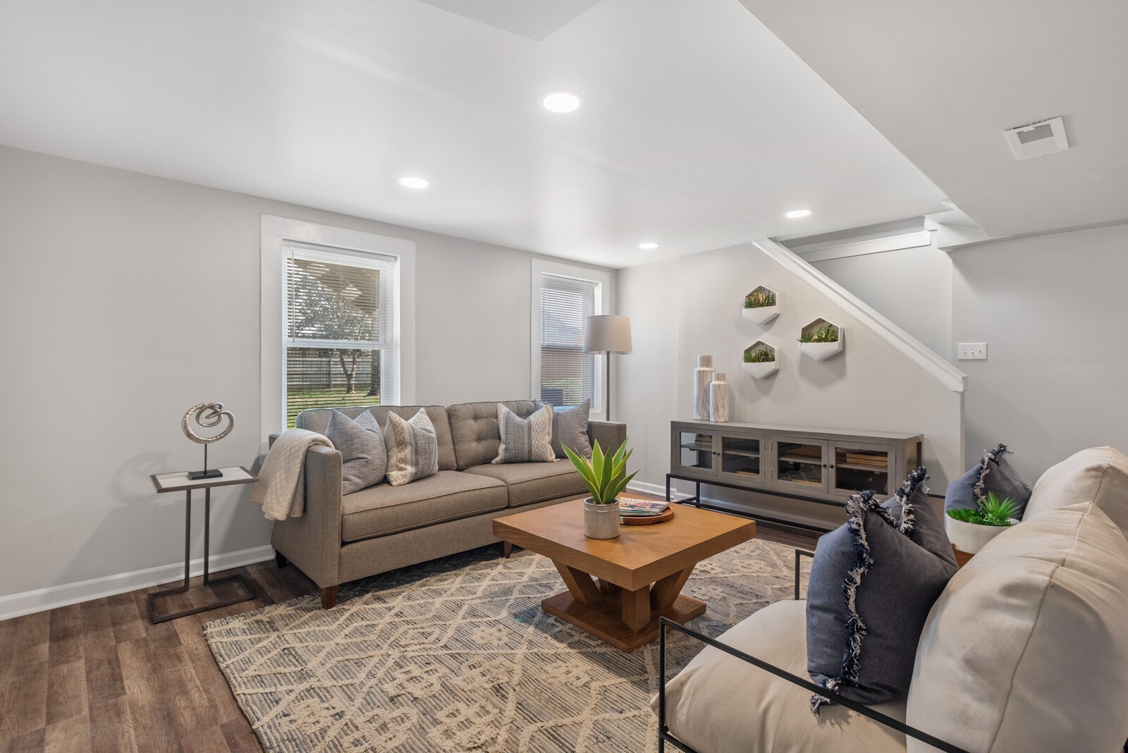 1617 Alsdale Rd