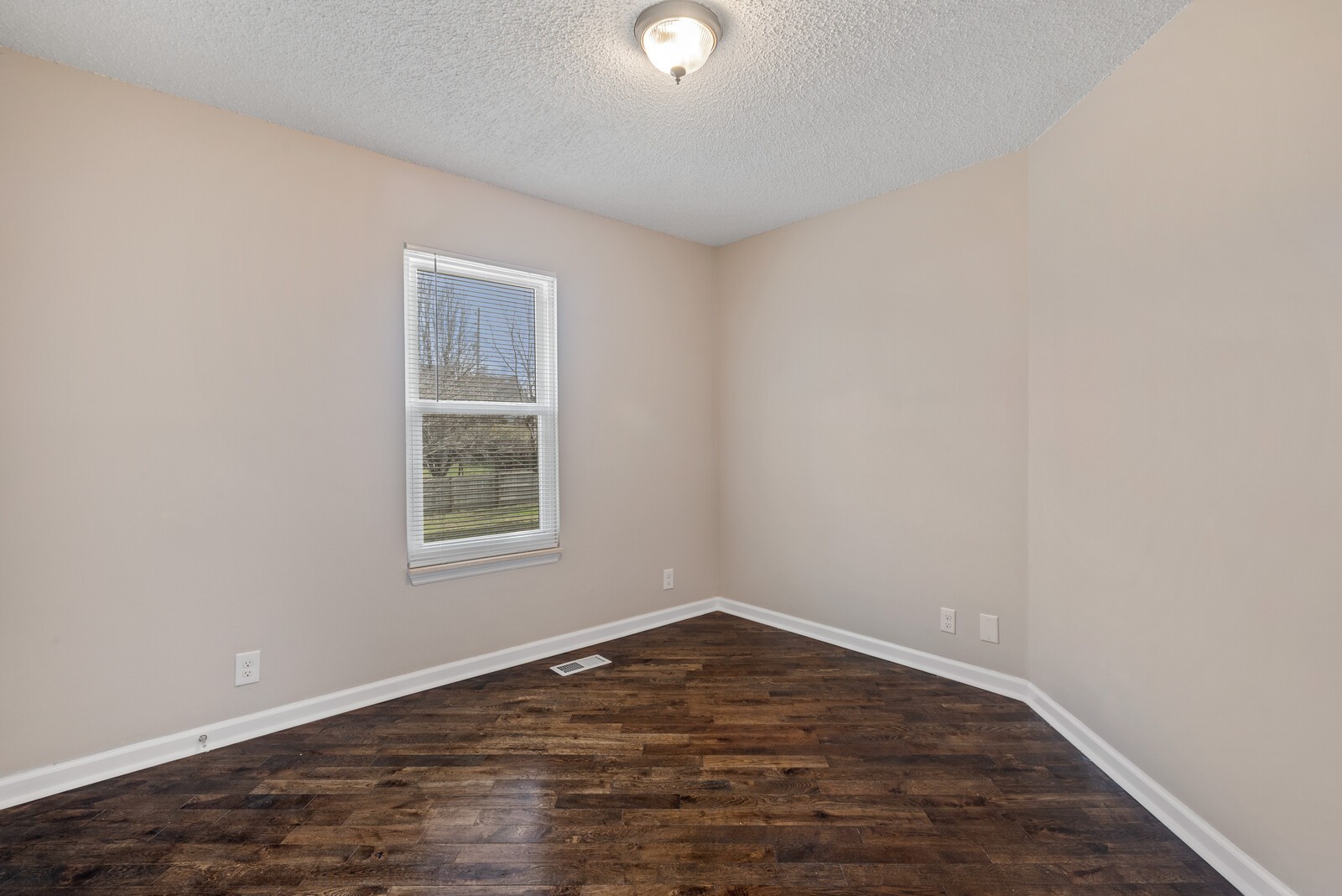1617 Alsdale Rd