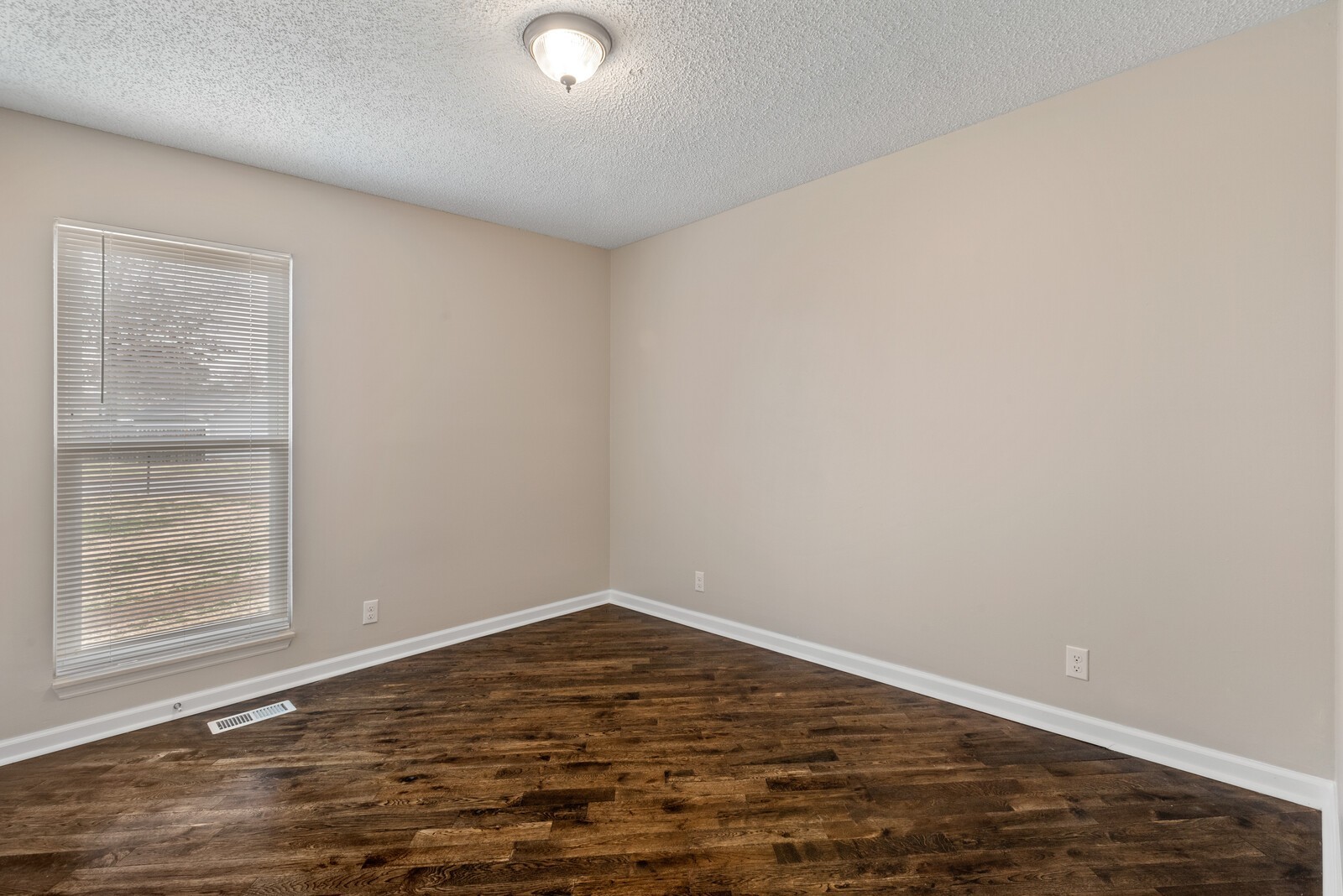 1617 Alsdale Rd