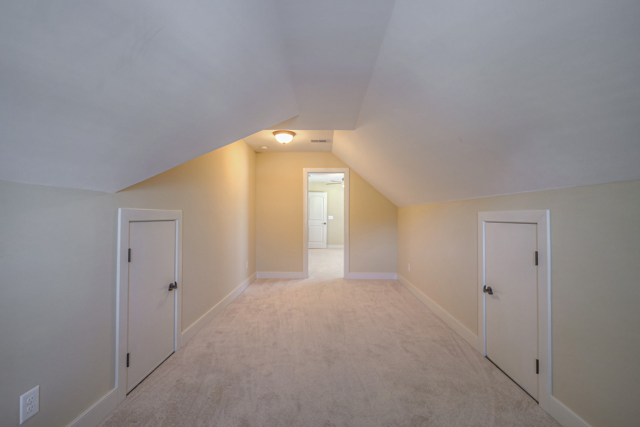 110 Silverstone Ln