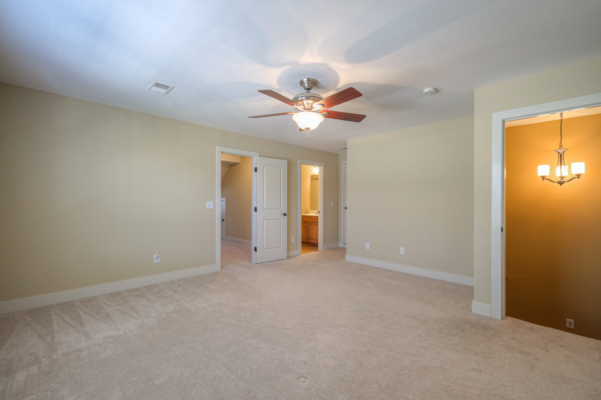 110 Silverstone Ln