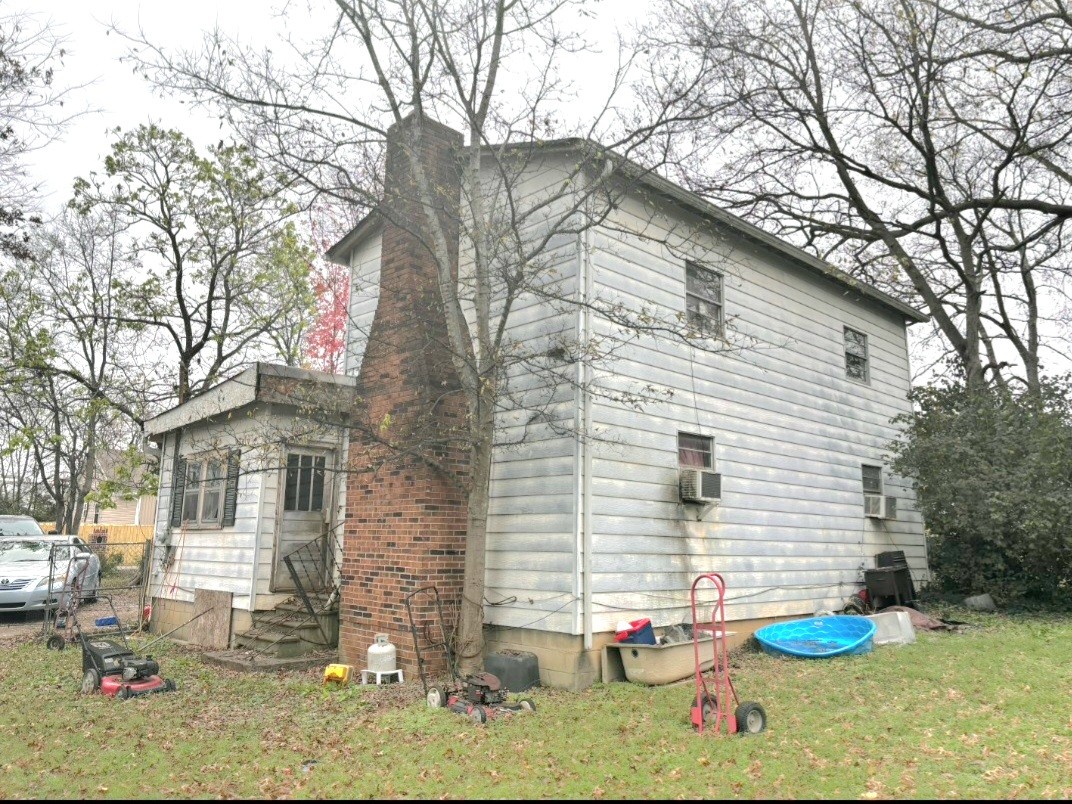 261 Ross Ave