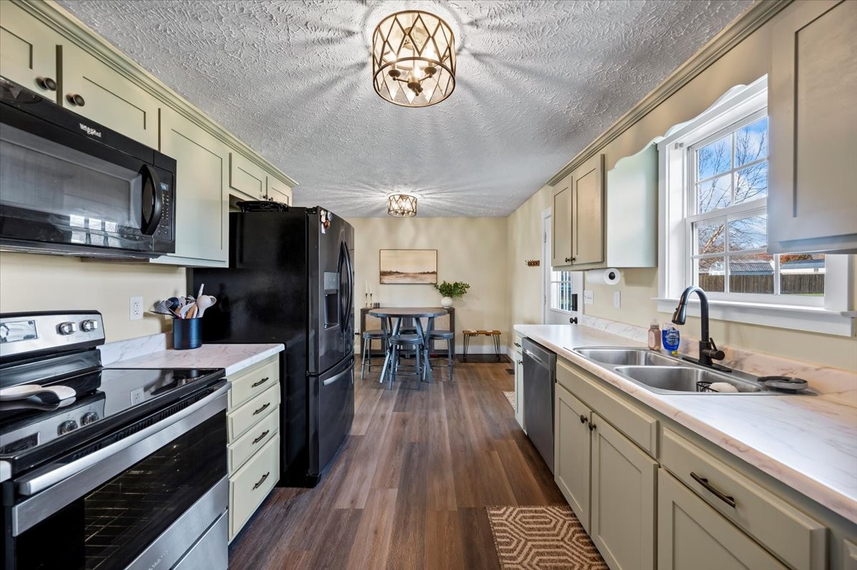 71 Rebecca Dr