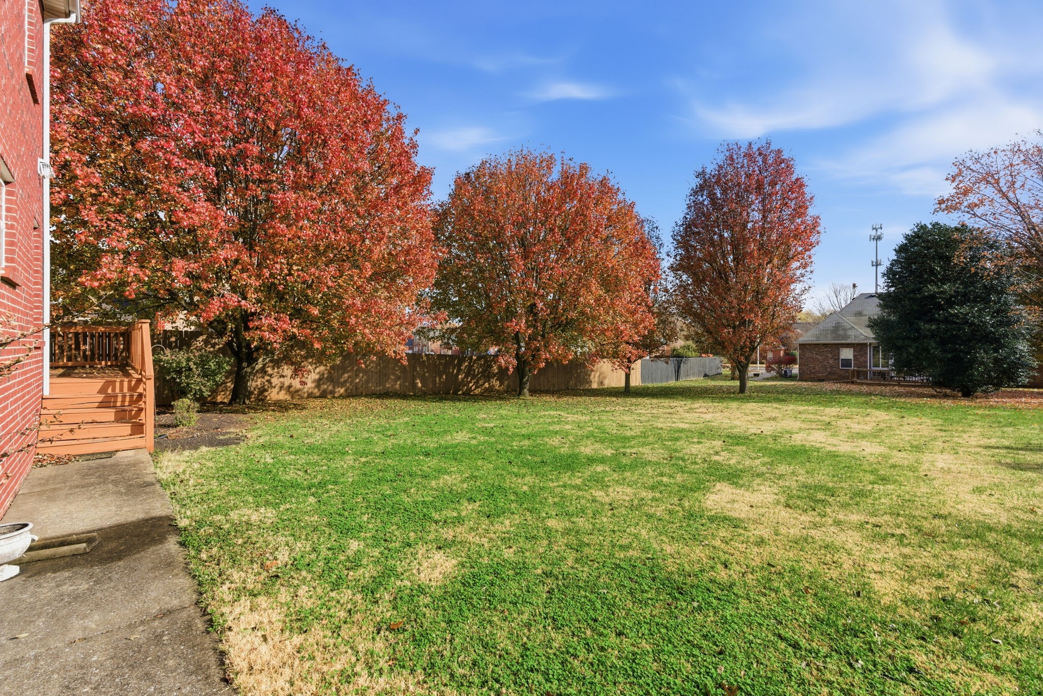 223 Comer Cir