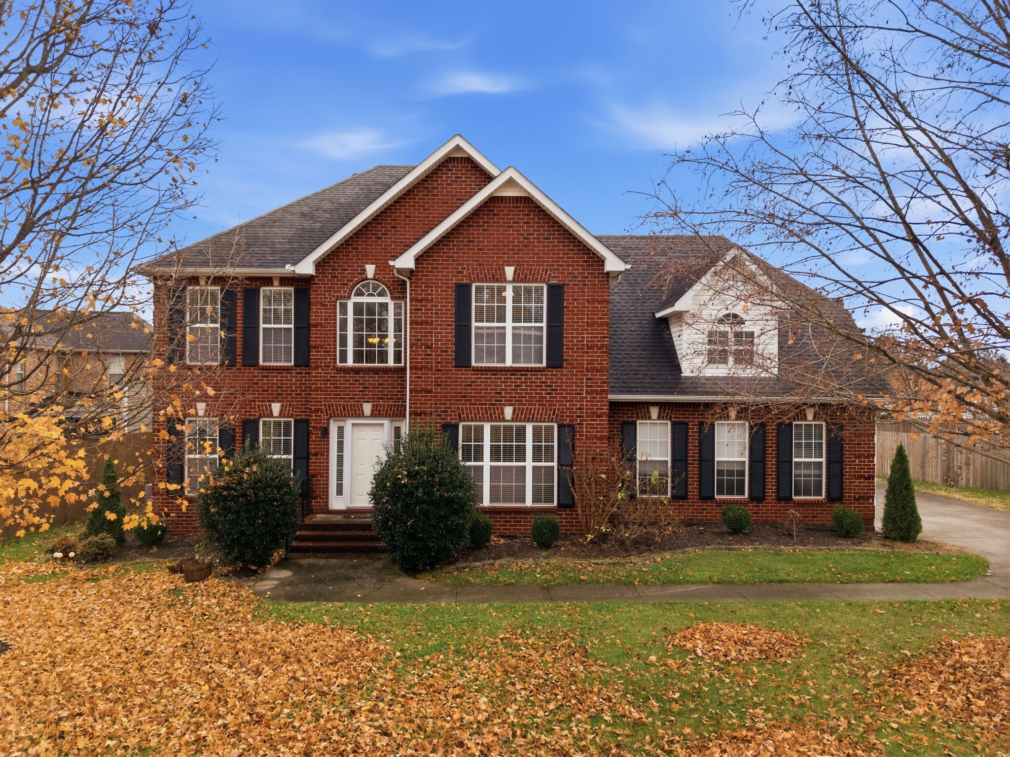 223 Comer Cir