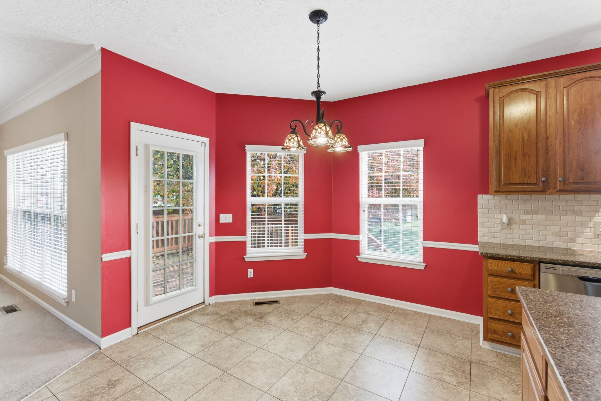 223 Comer Cir