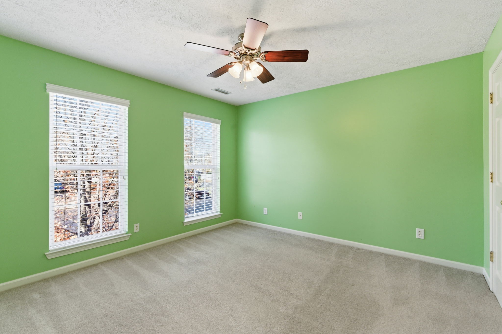 223 Comer Cir