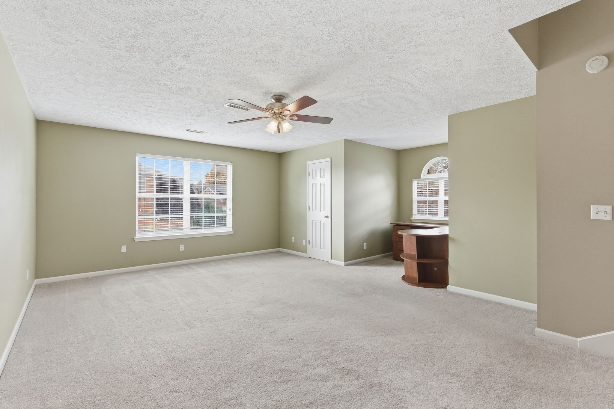 223 Comer Cir