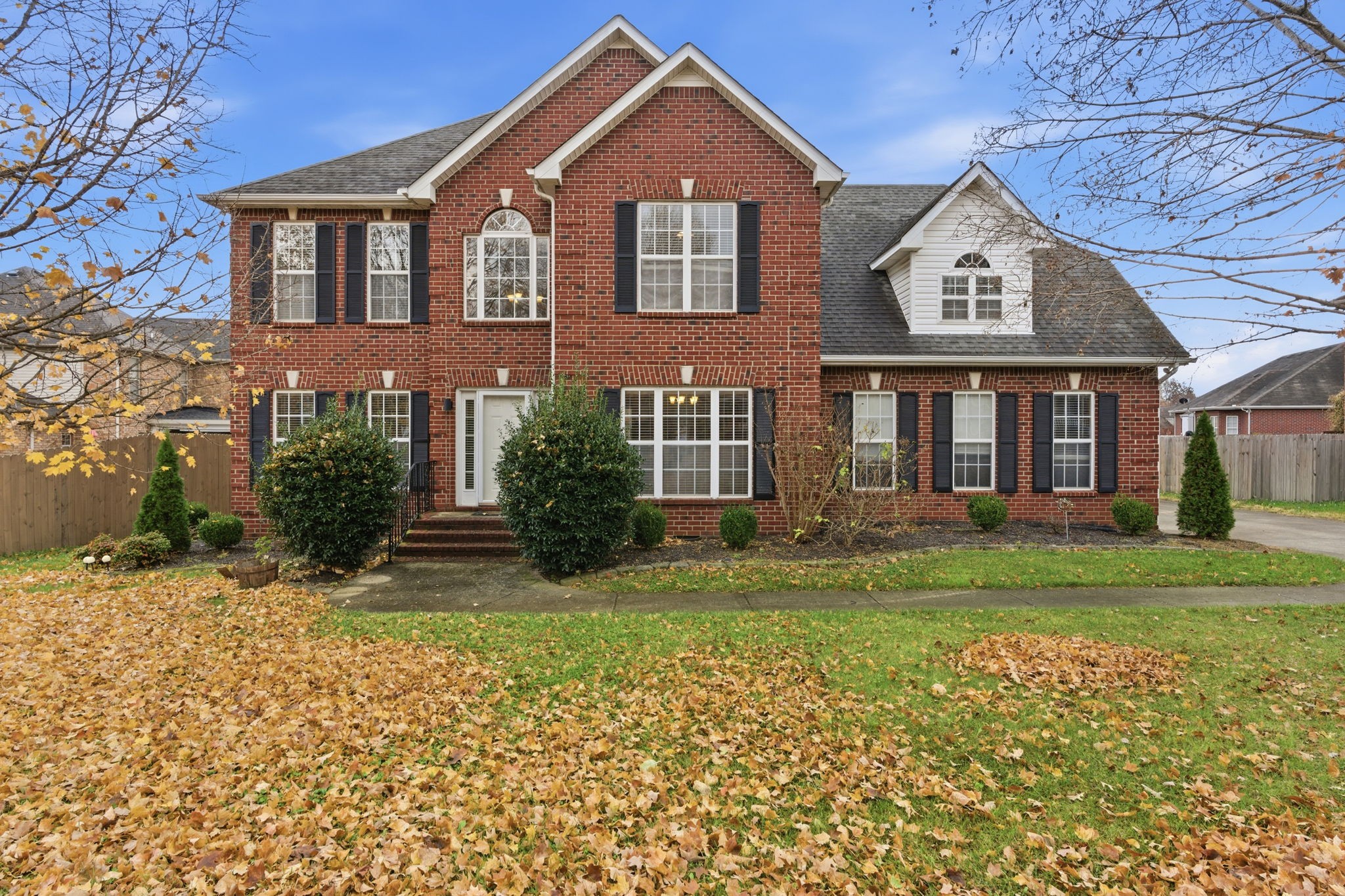 223 Comer Cir