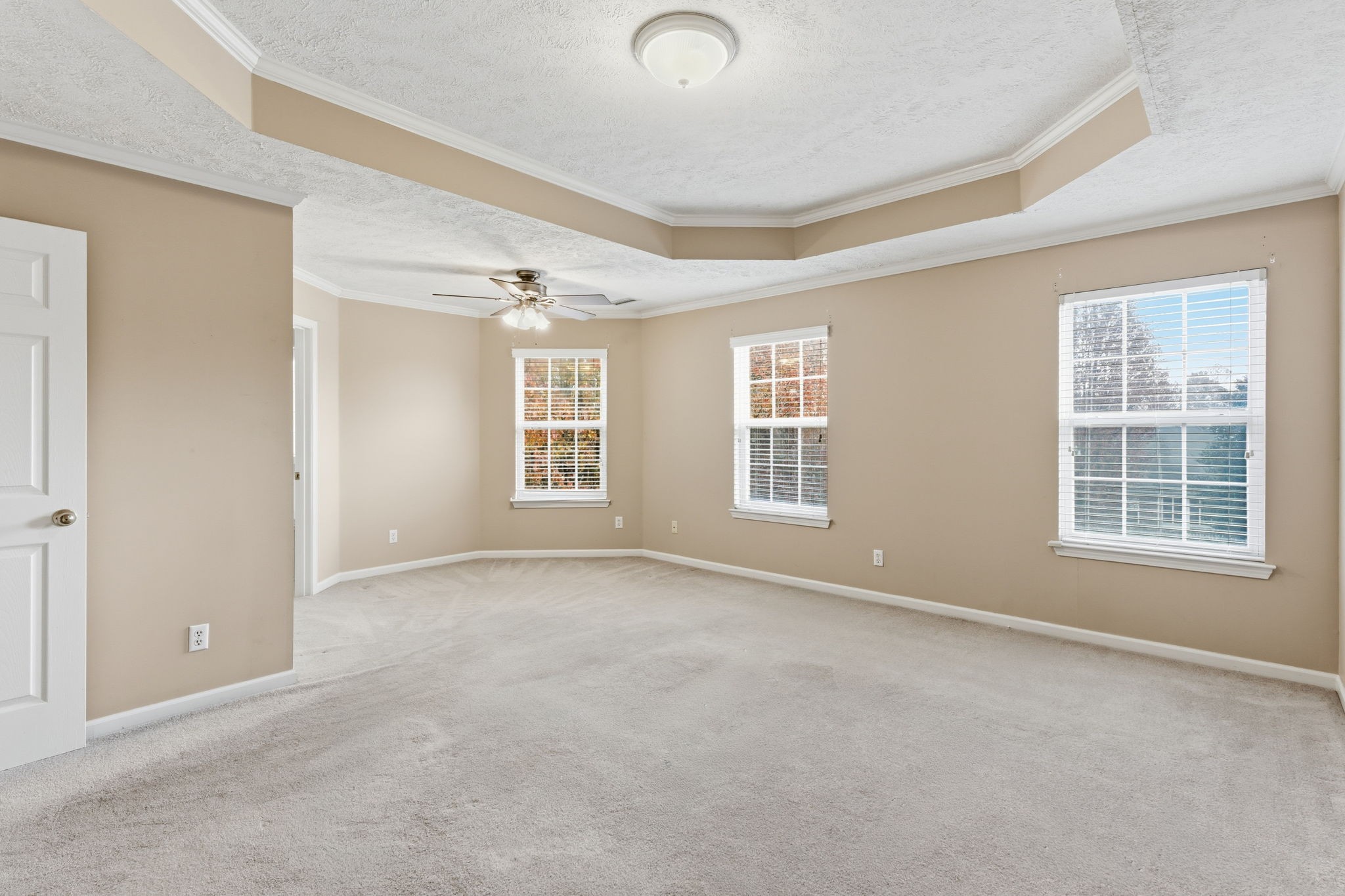 223 Comer Cir