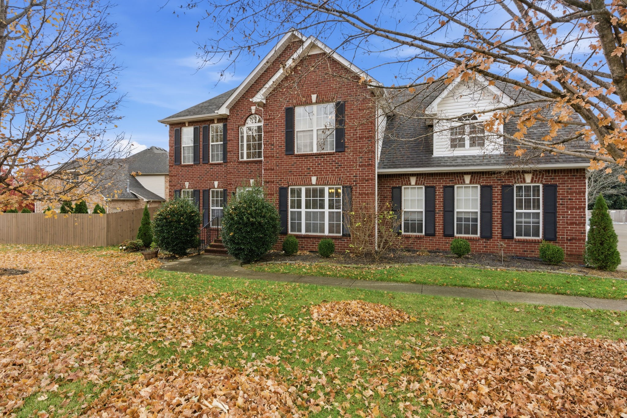 223 Comer Cir
