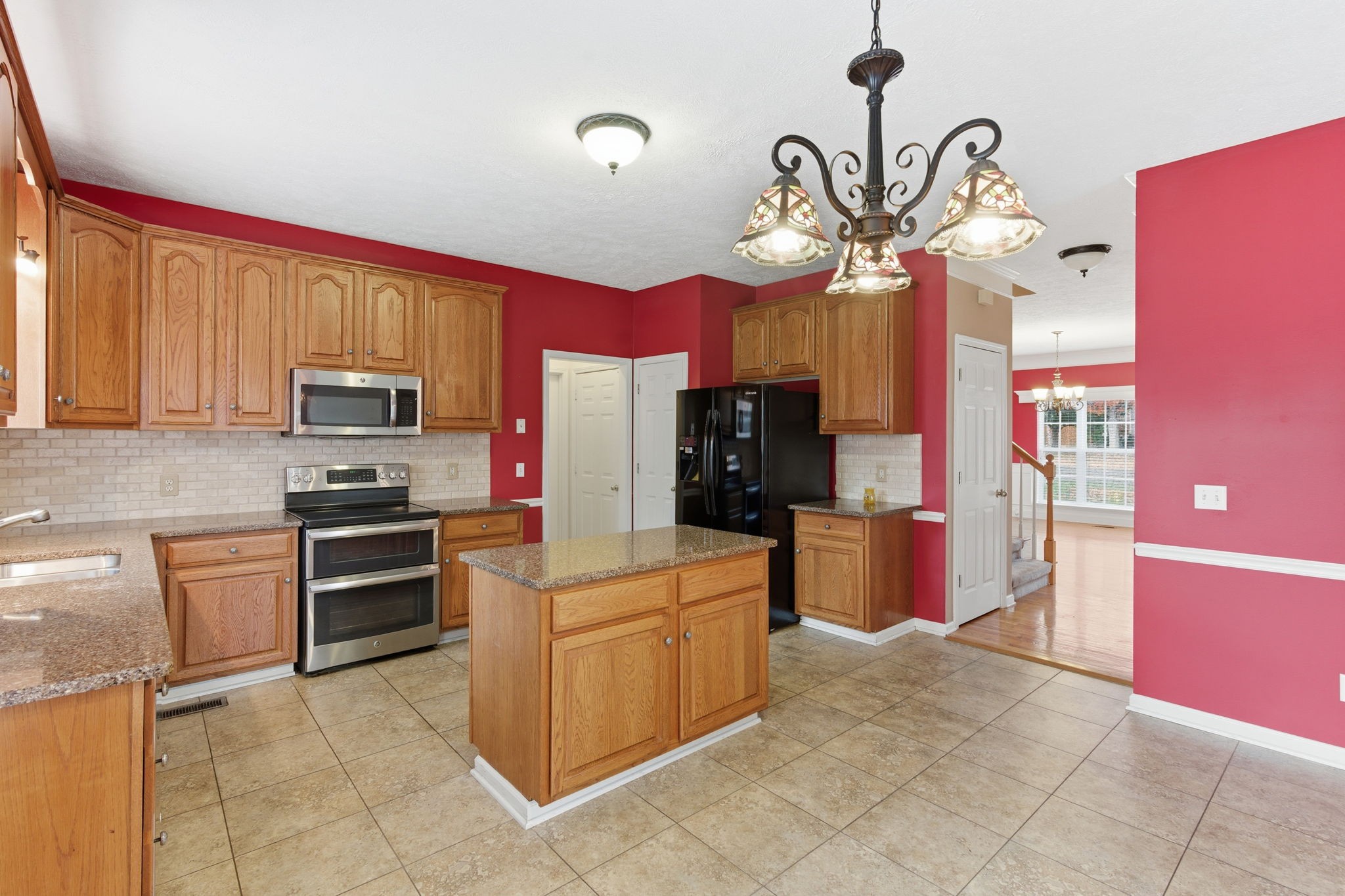223 Comer Cir