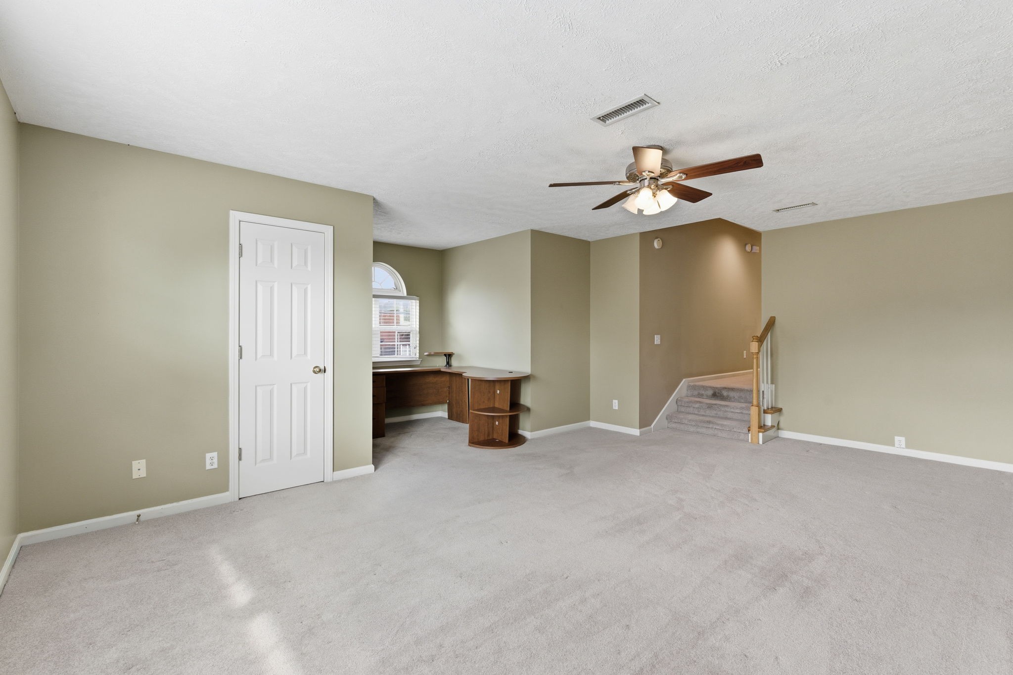 223 Comer Cir