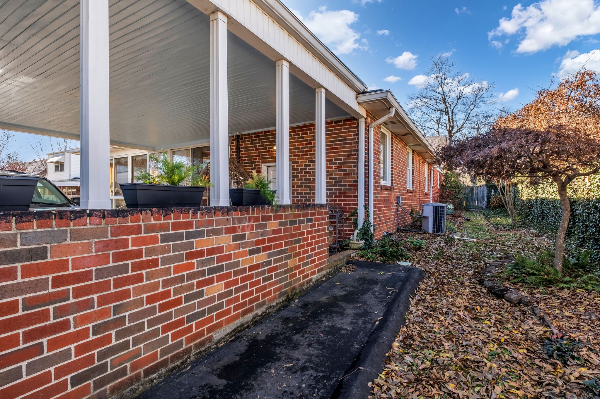 125 Castle Heights Ave