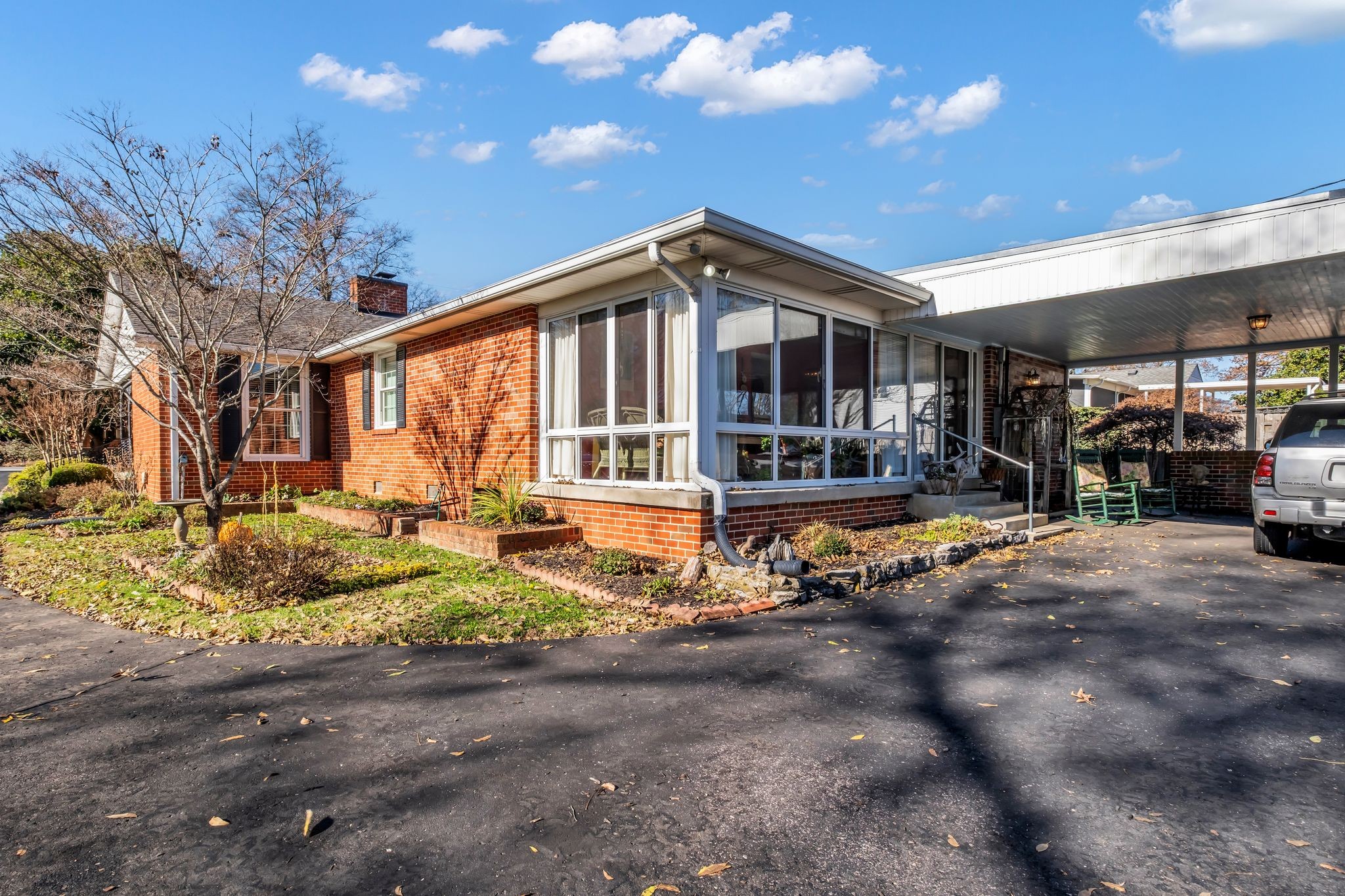 125 Castle Heights Ave