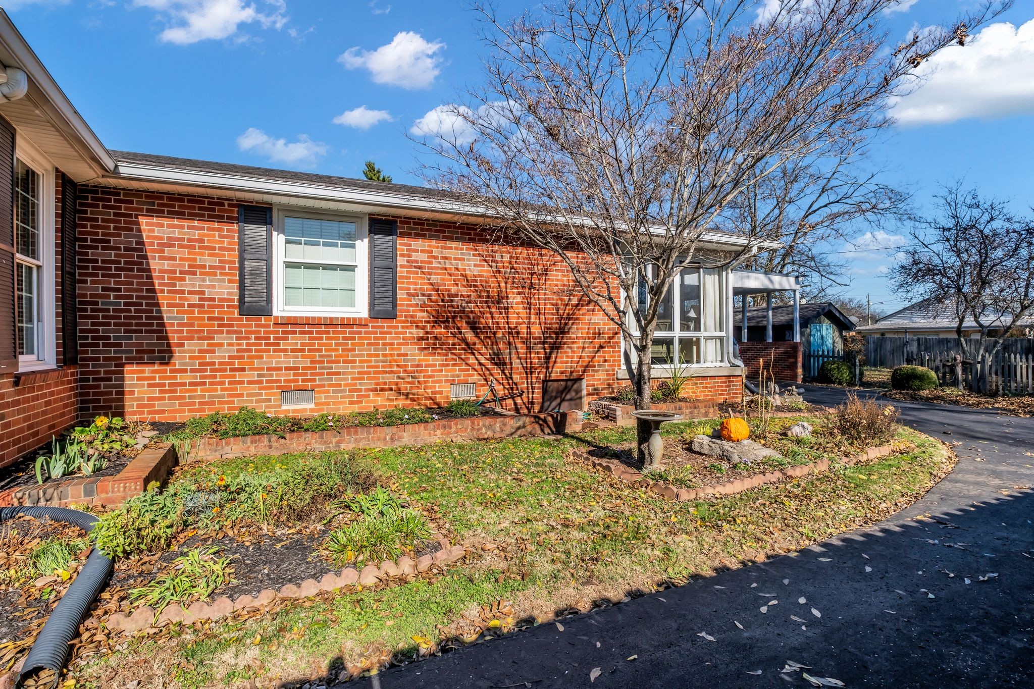 125 Castle Heights Ave