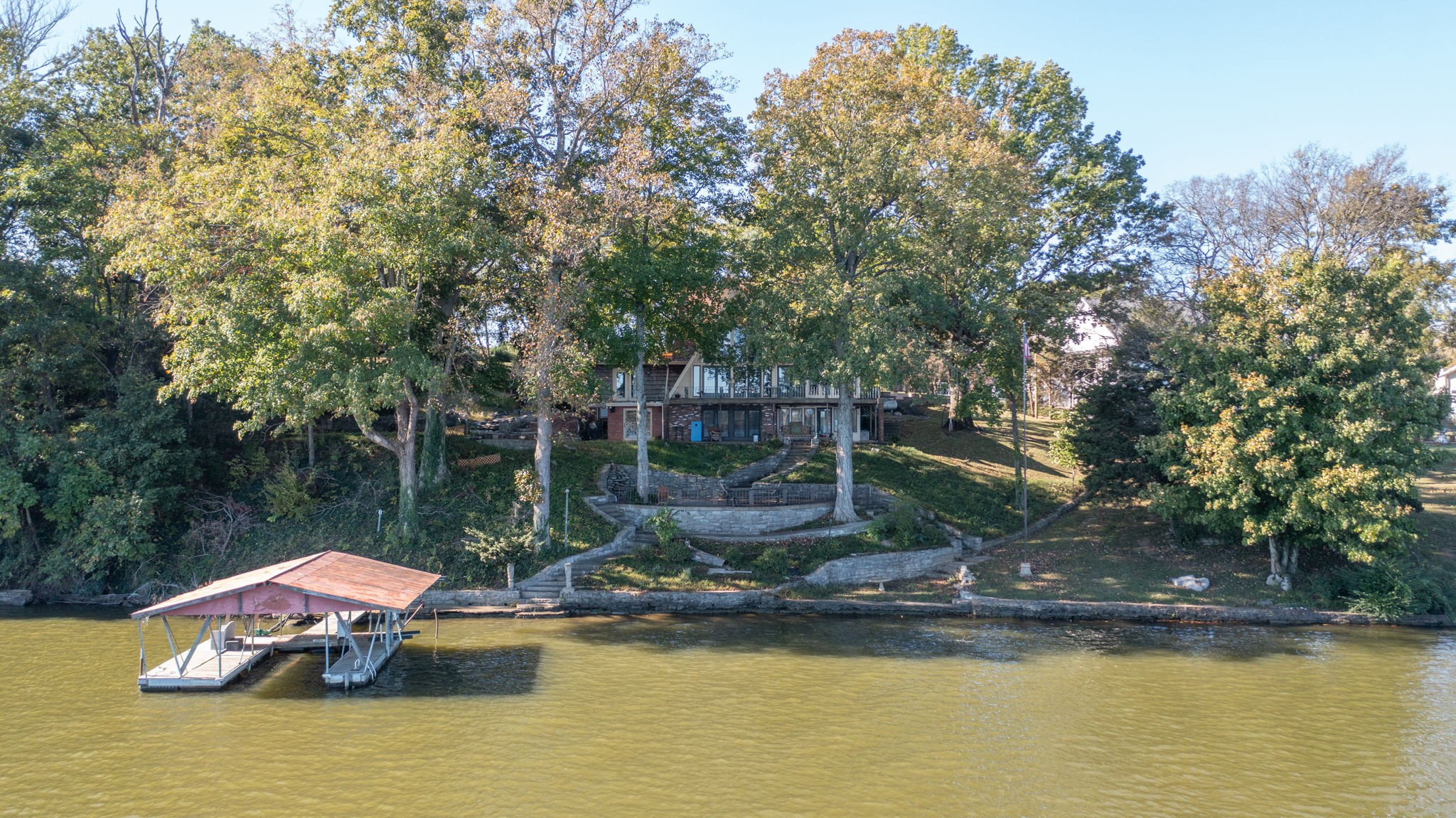 289 Lakeview Cir