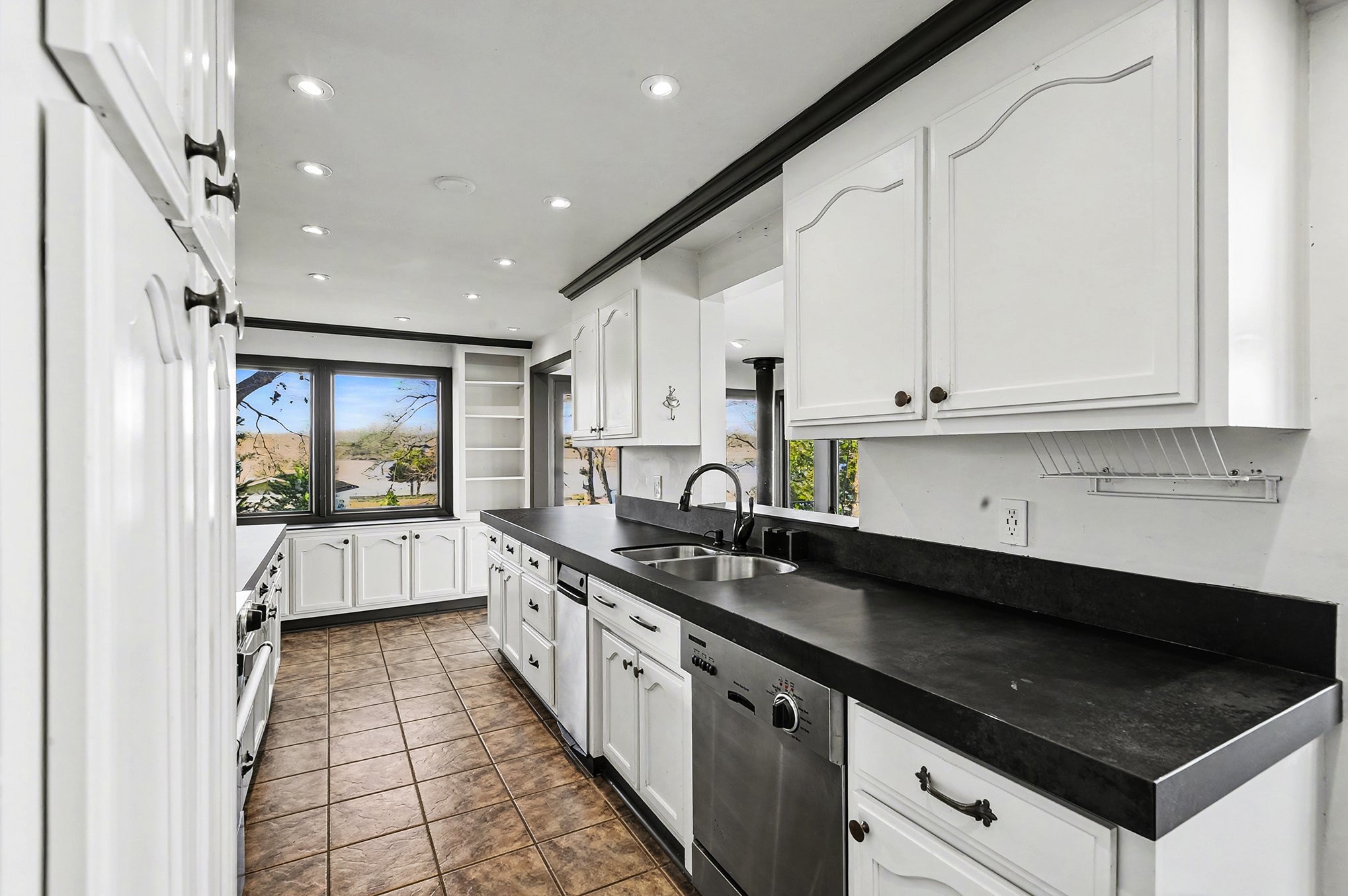 289 Lakeview Cir