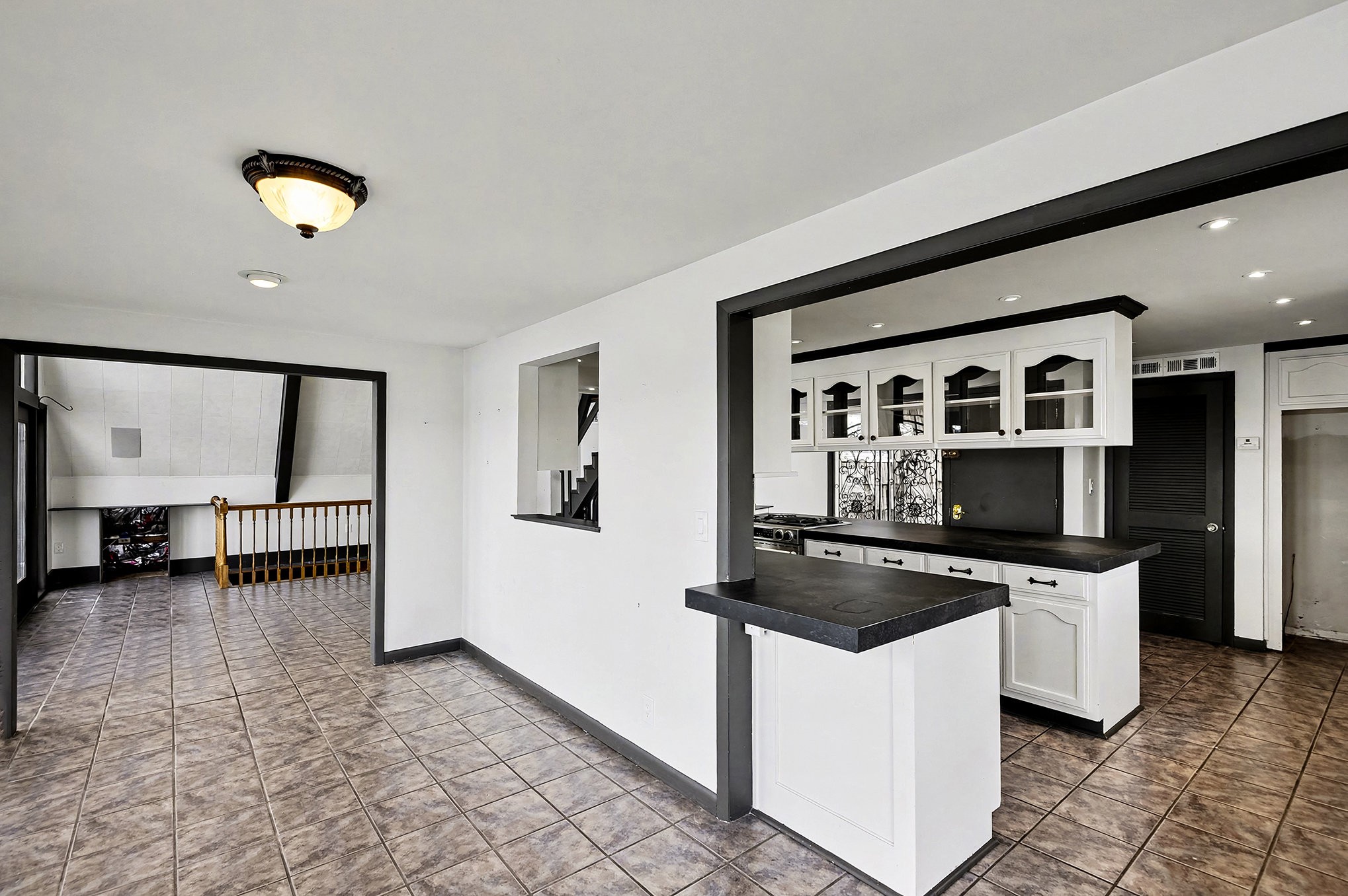 289 Lakeview Cir