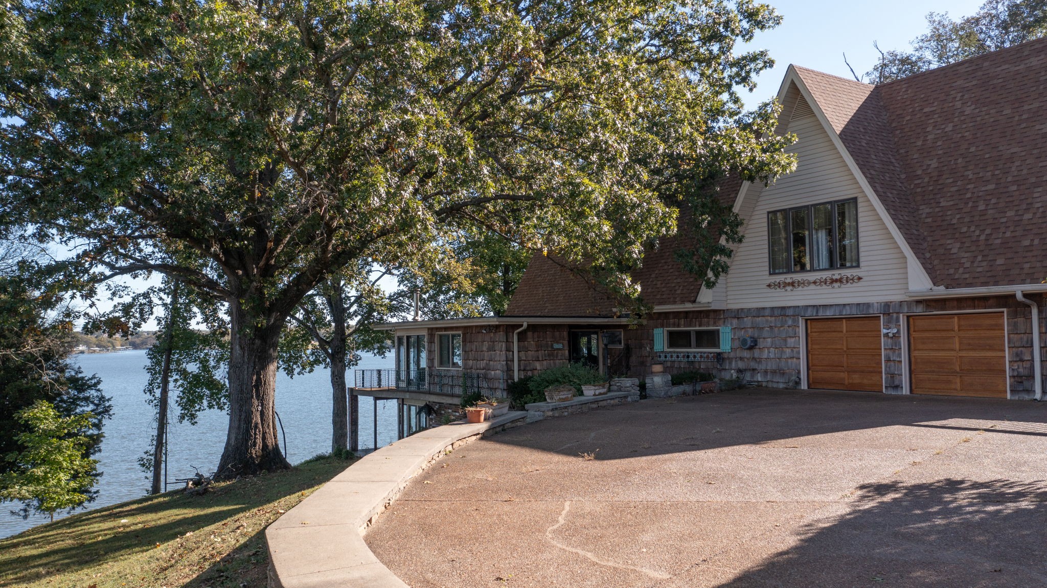 289 Lakeview Cir