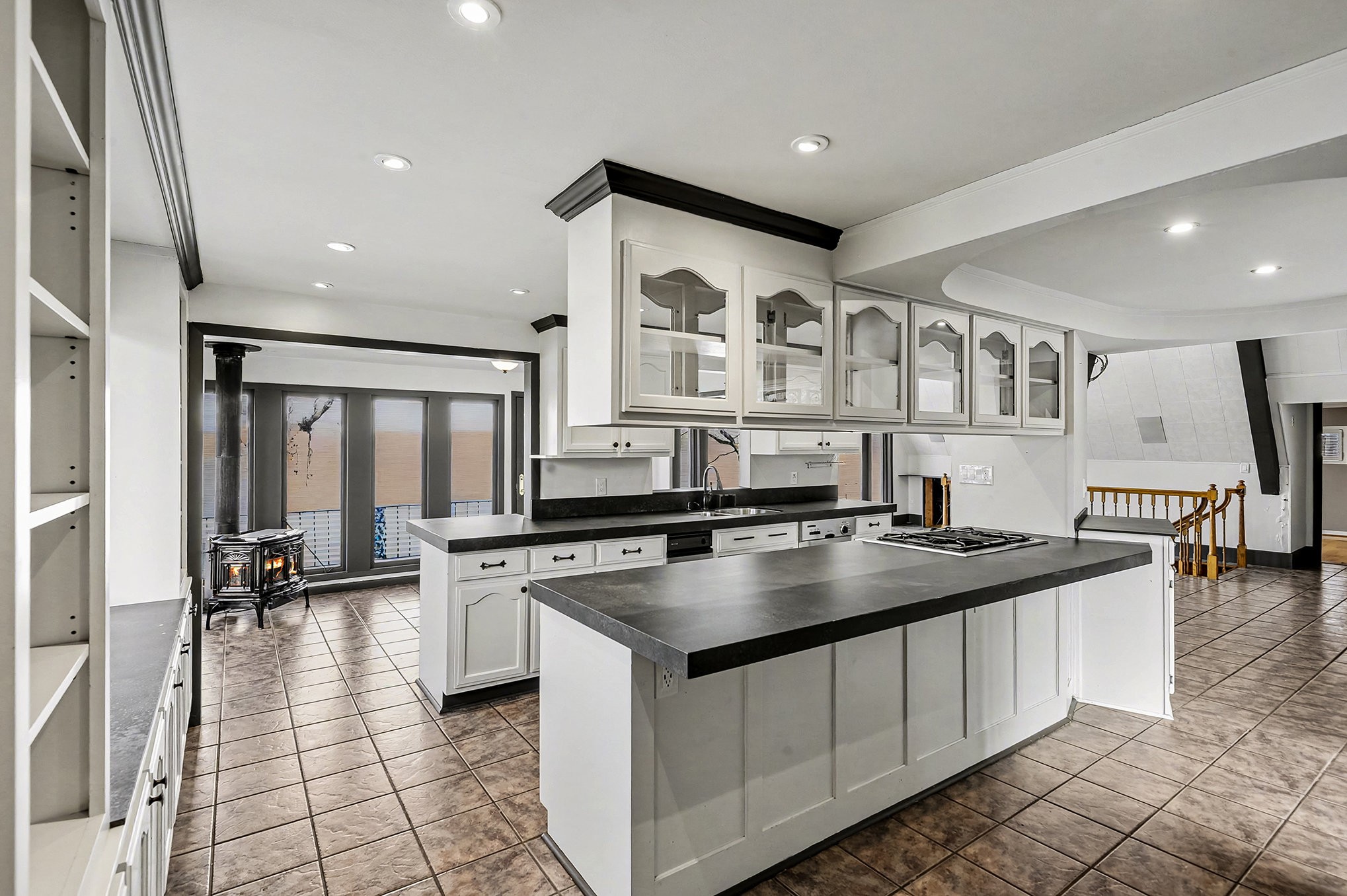 289 Lakeview Cir