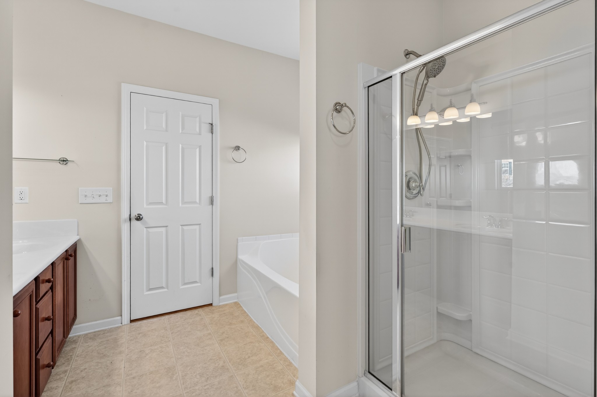 12 Gibson Dr