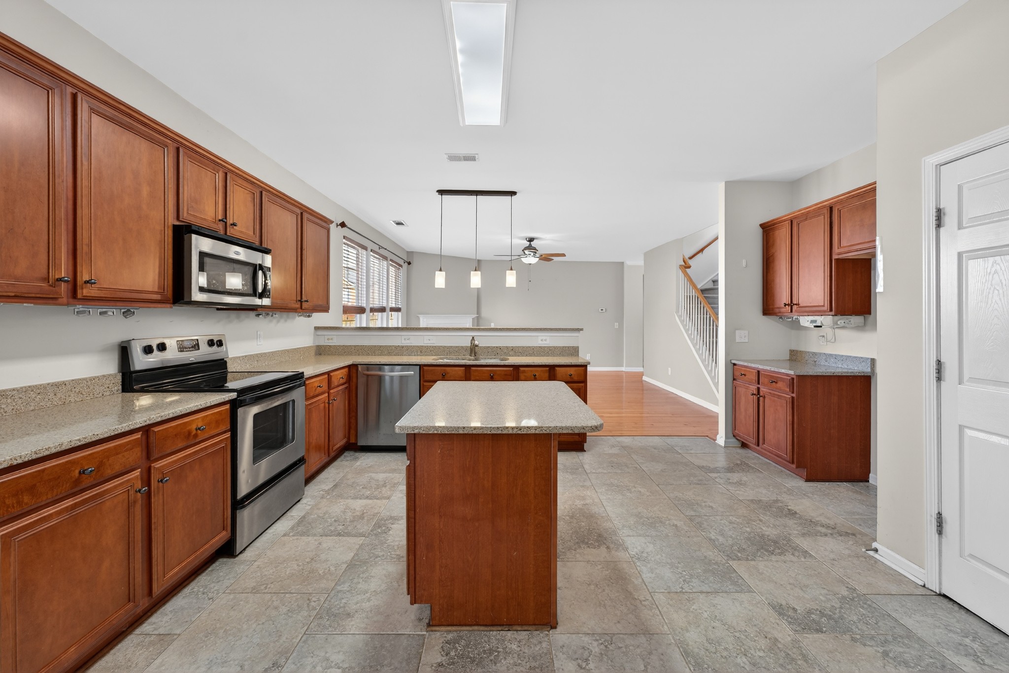 12 Gibson Dr