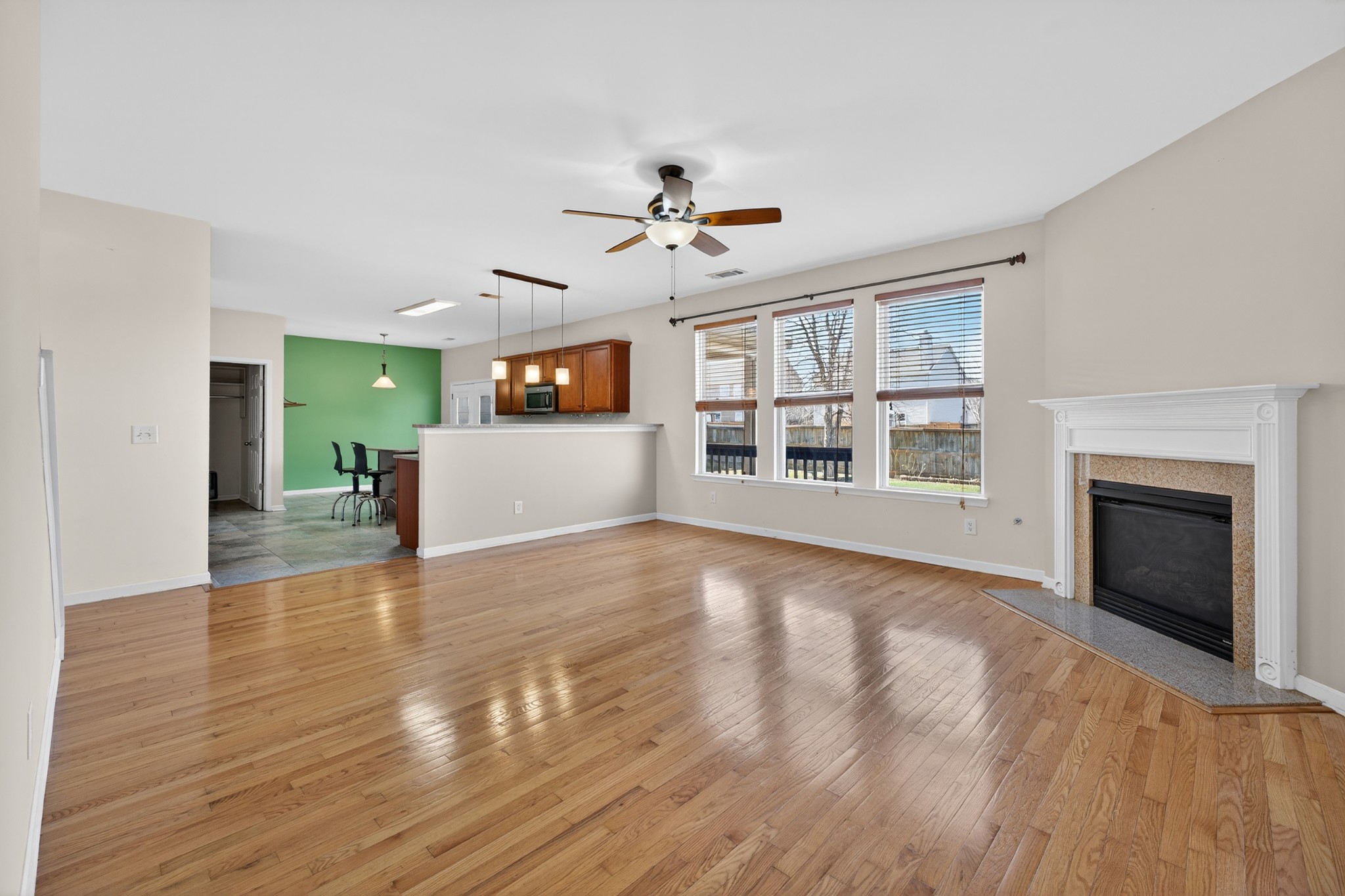 12 Gibson Dr
