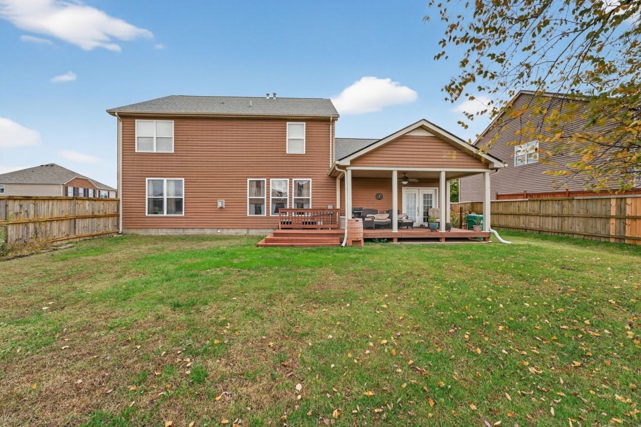 12 Gibson Dr