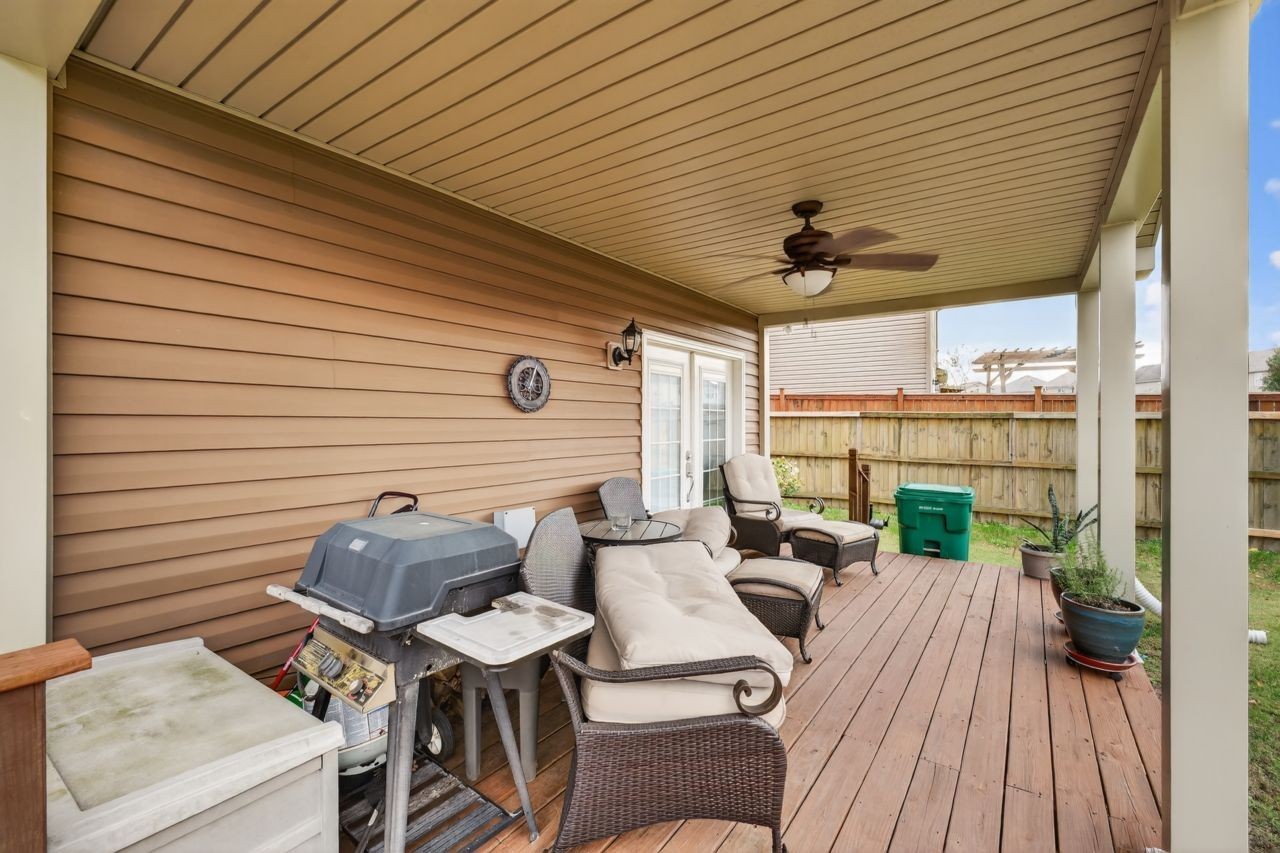 12 Gibson Dr