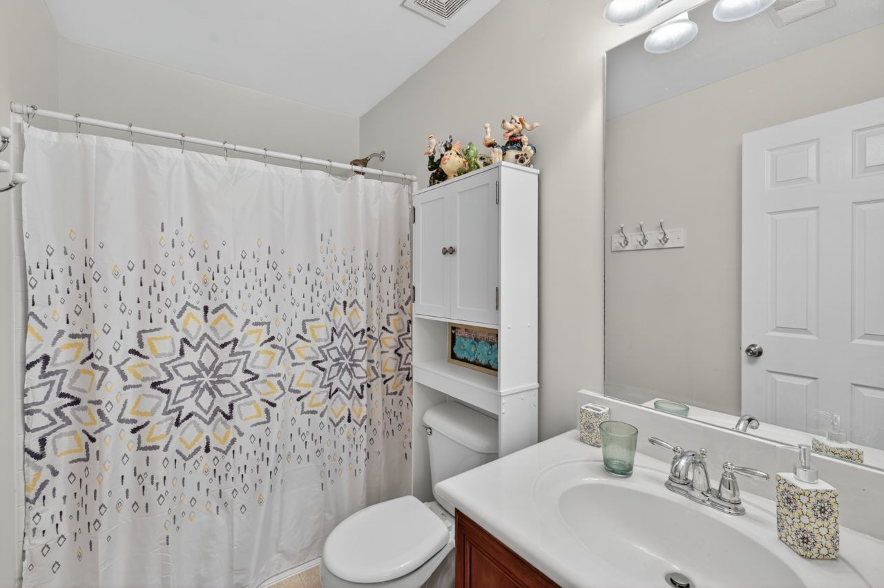 12 Gibson Dr