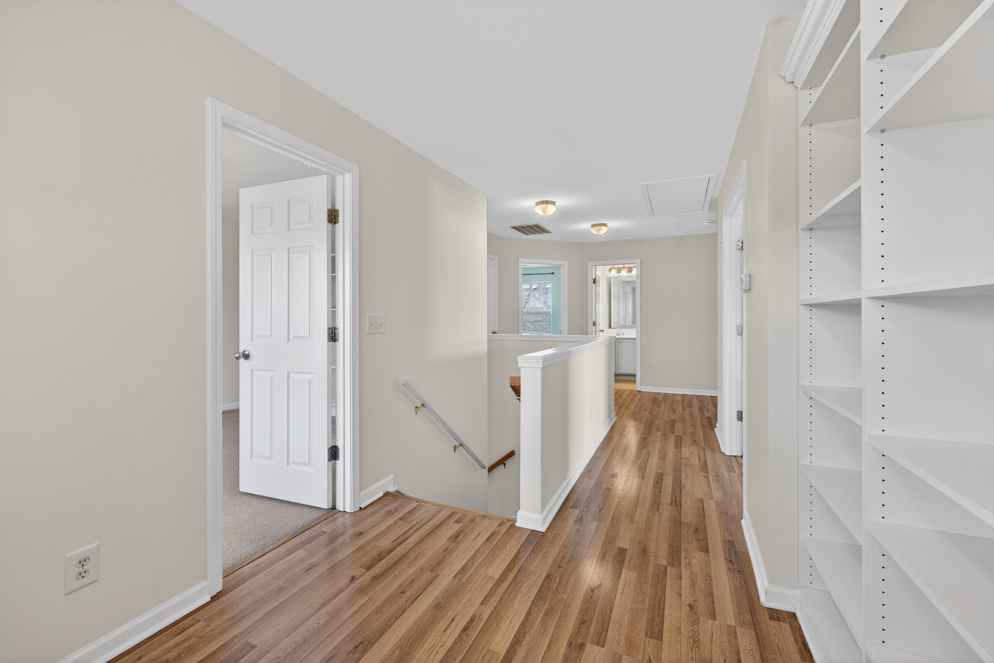 12 Gibson Dr