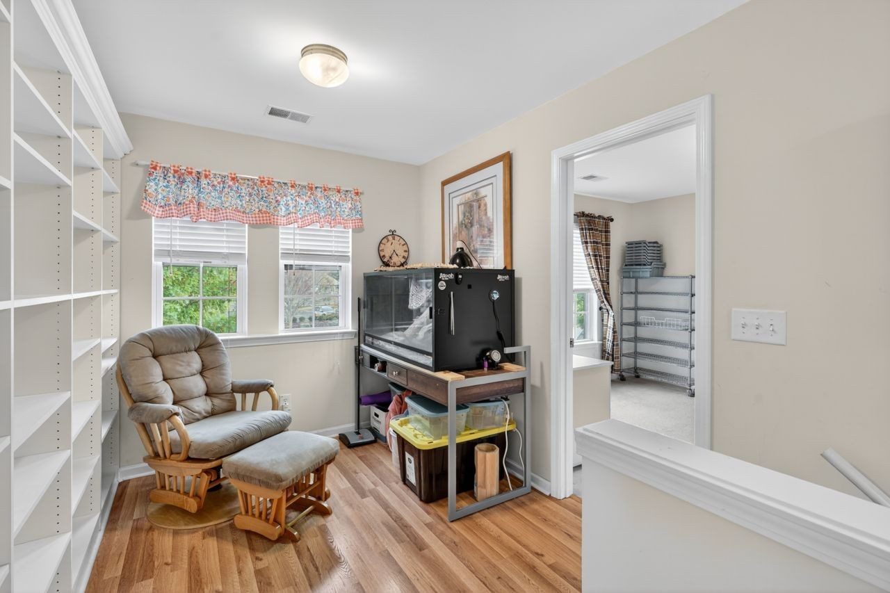 12 Gibson Dr