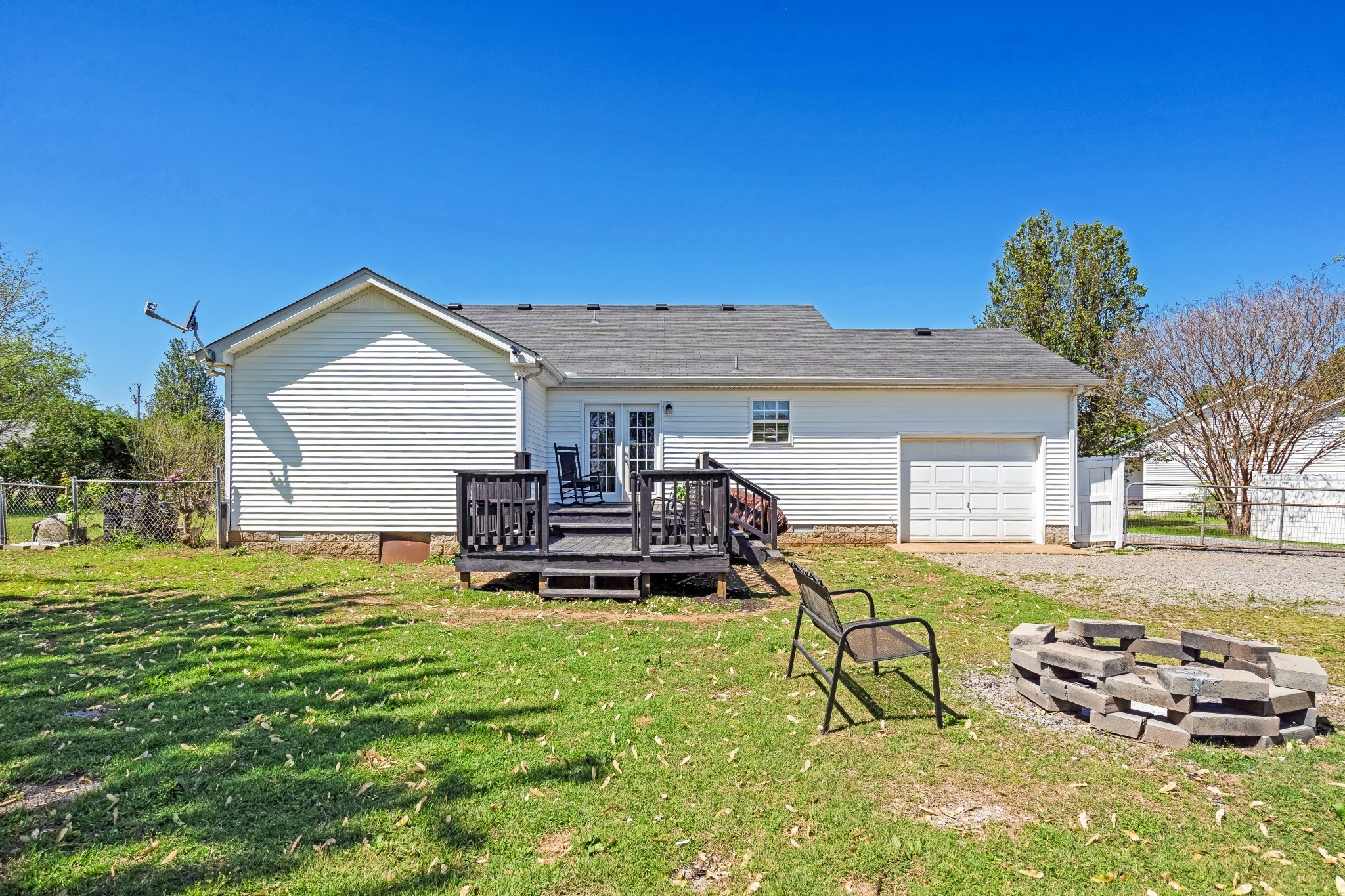 120 E Crawford Ct