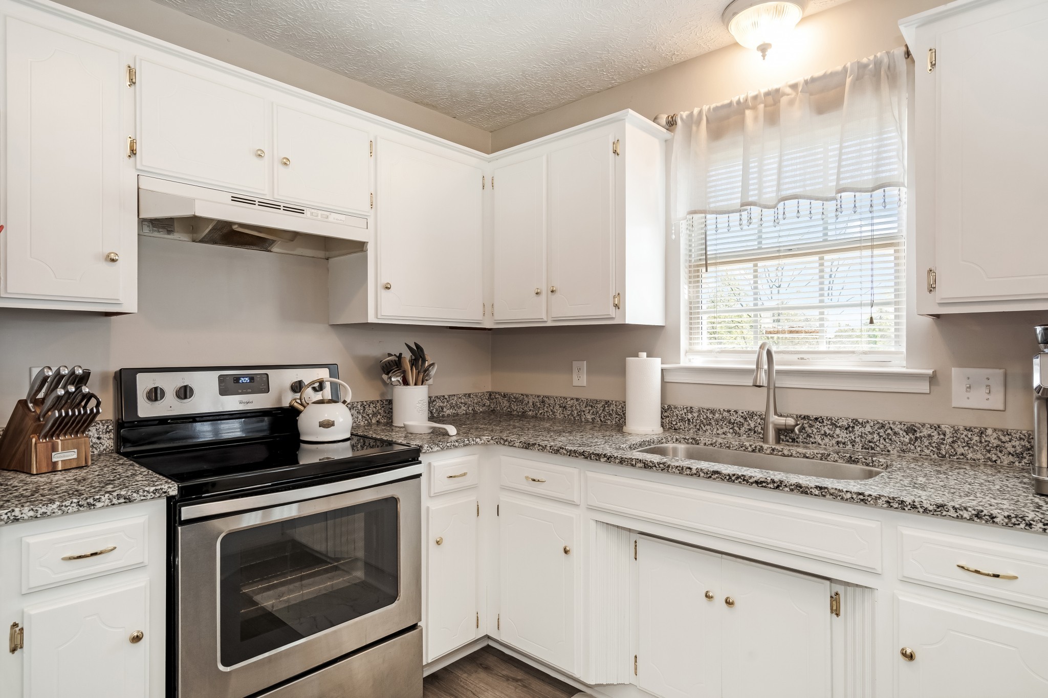 120 E Crawford Ct