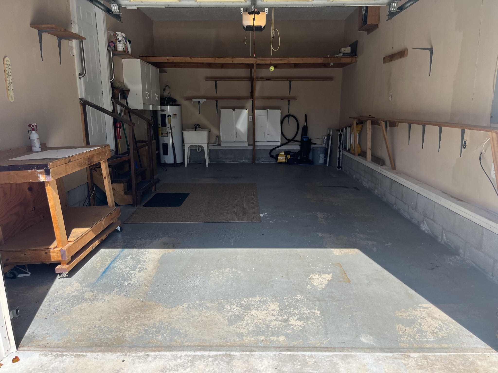 1305 Mayfair Dr