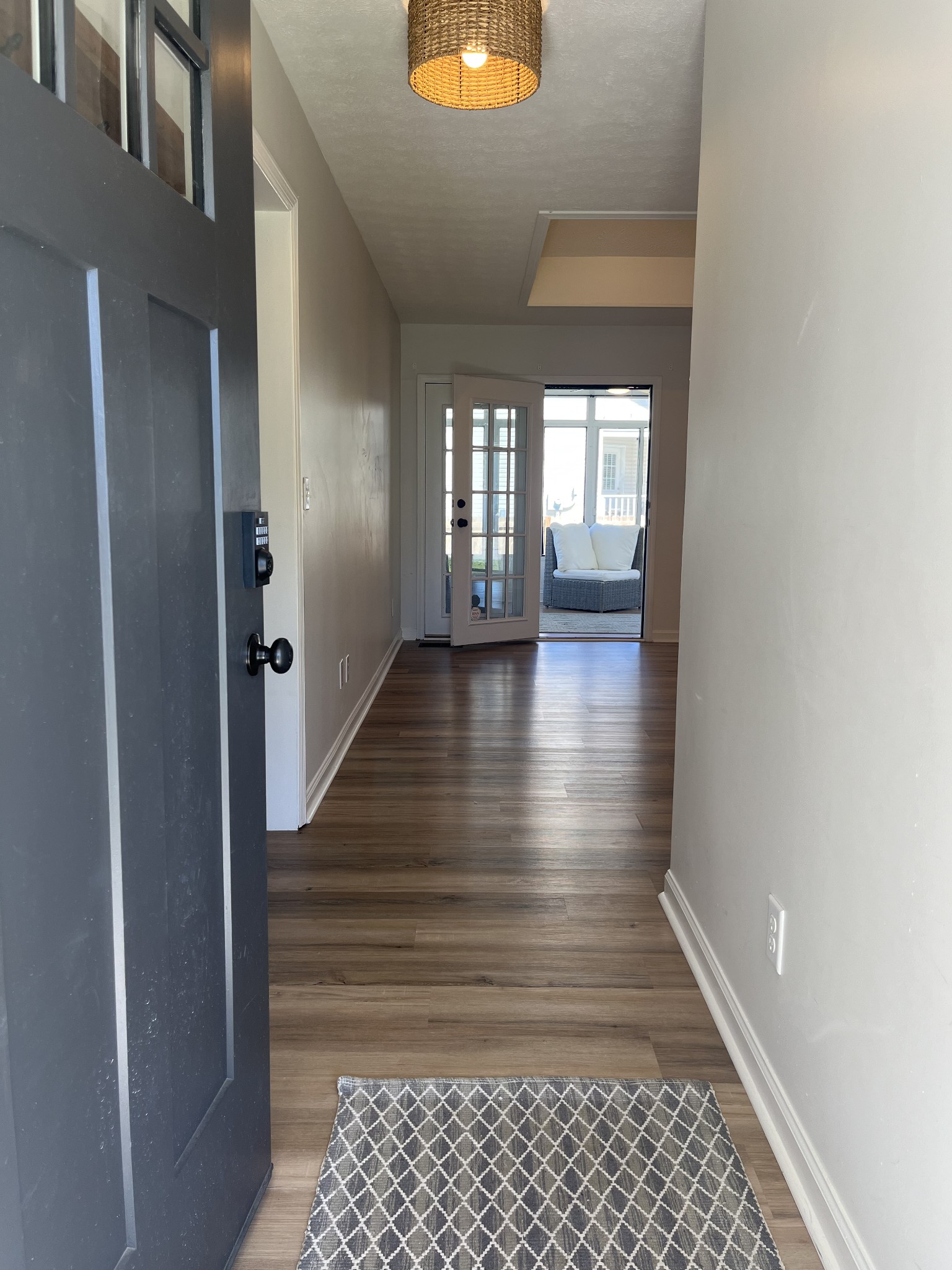 1305 Mayfair Dr