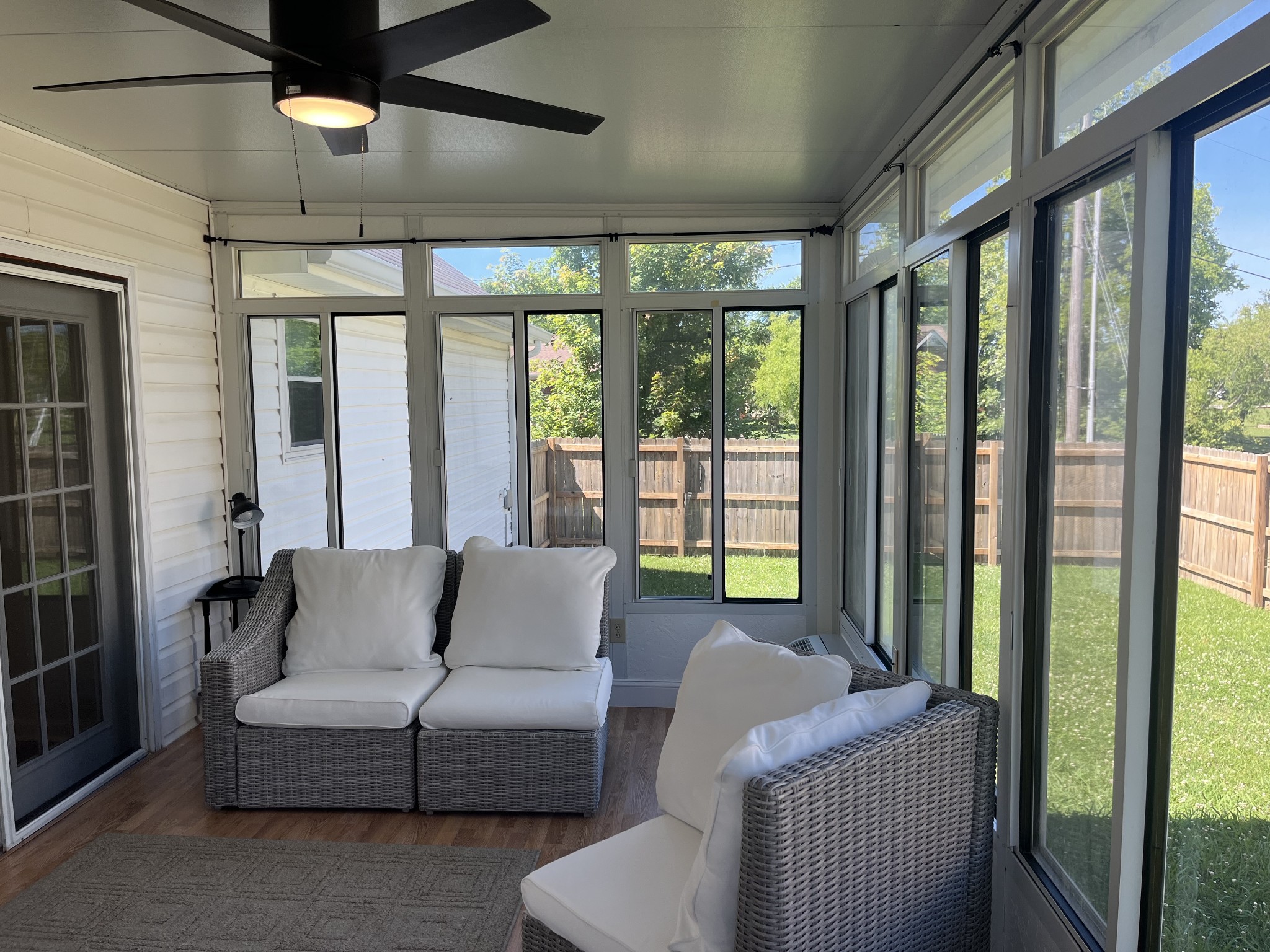 1305 Mayfair Dr