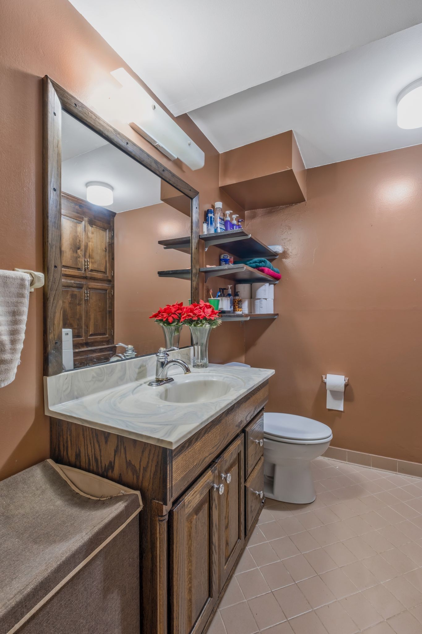 200 Bonnaoaks Dr