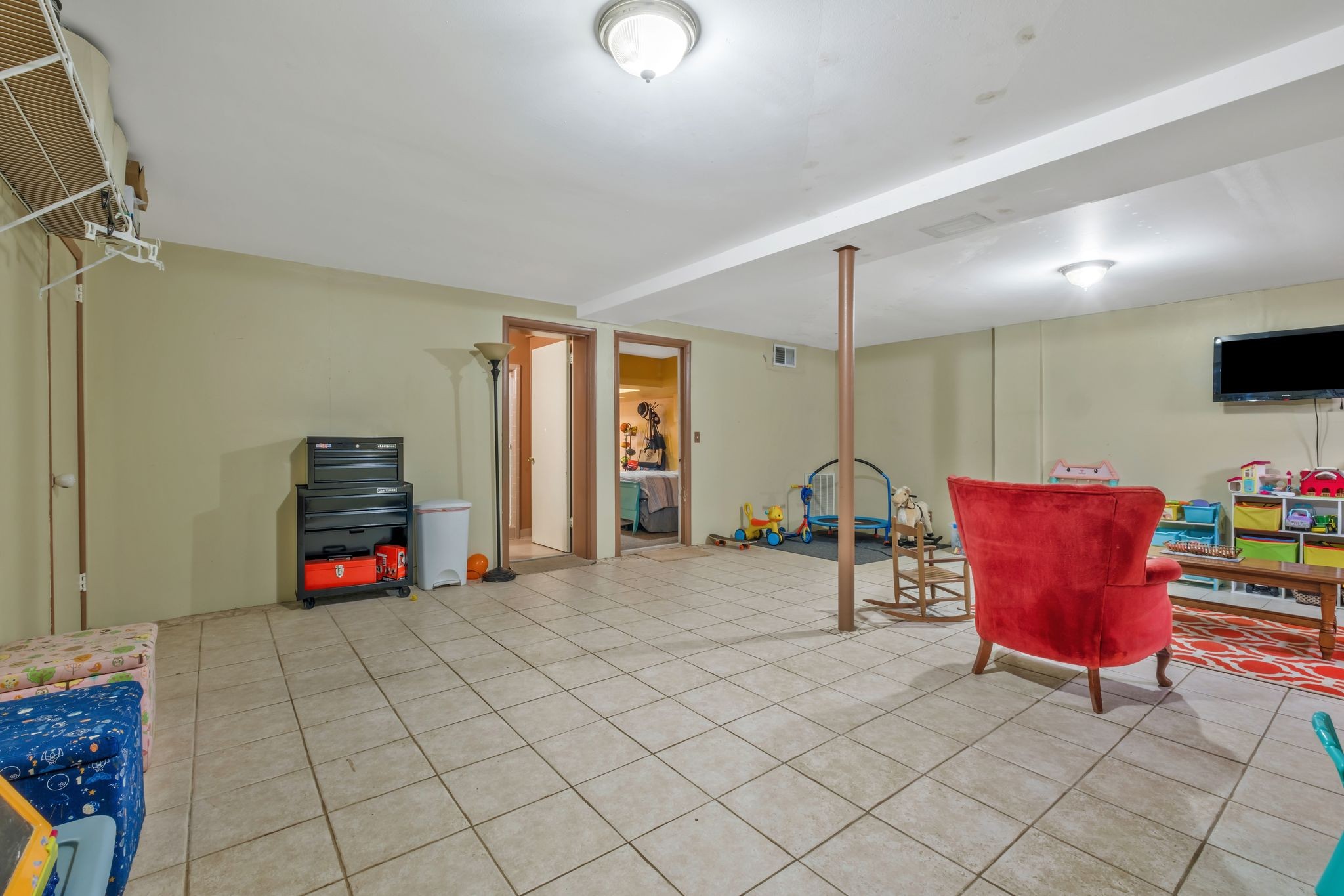 200 Bonnaoaks Dr