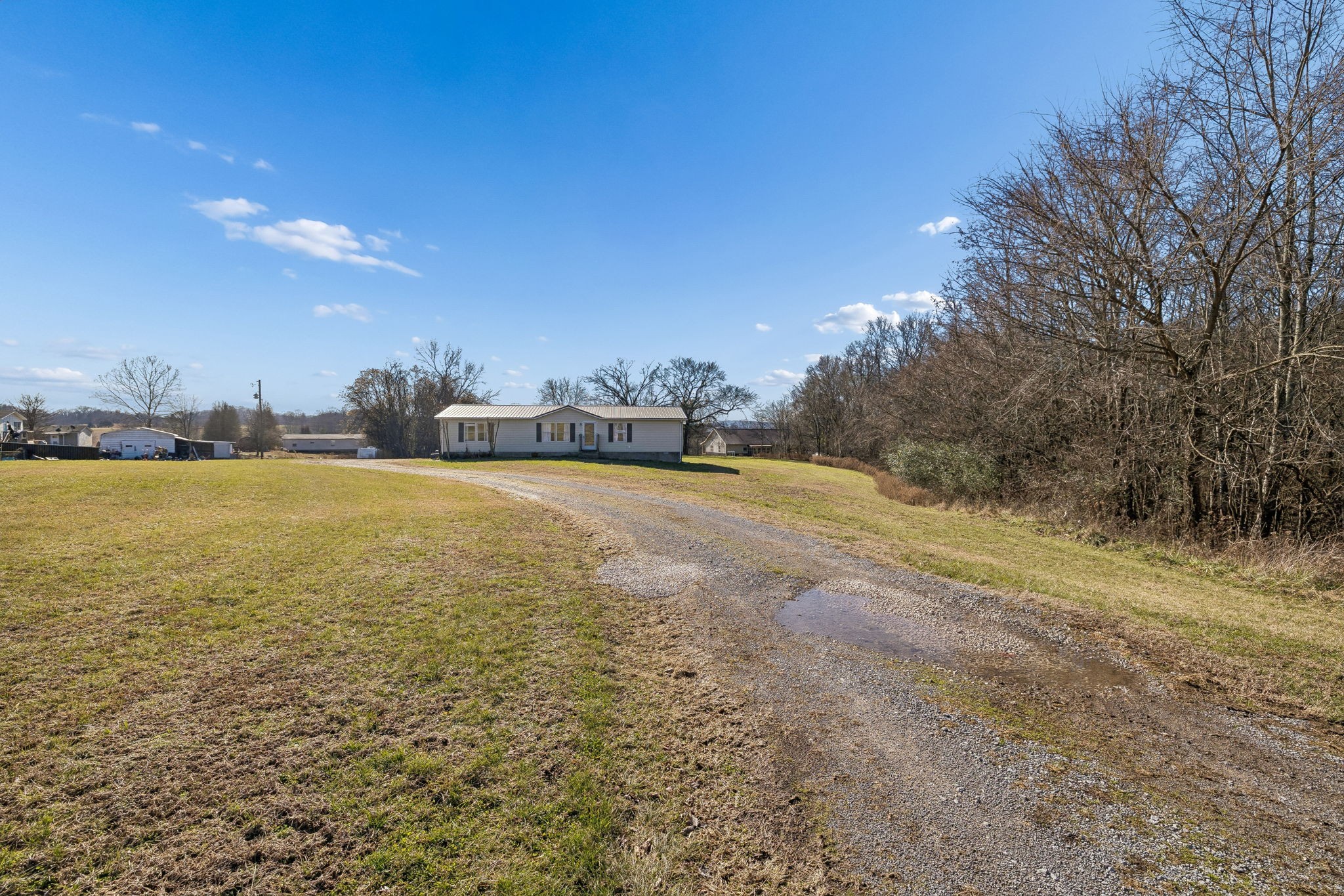 217 Tomlinson Rd