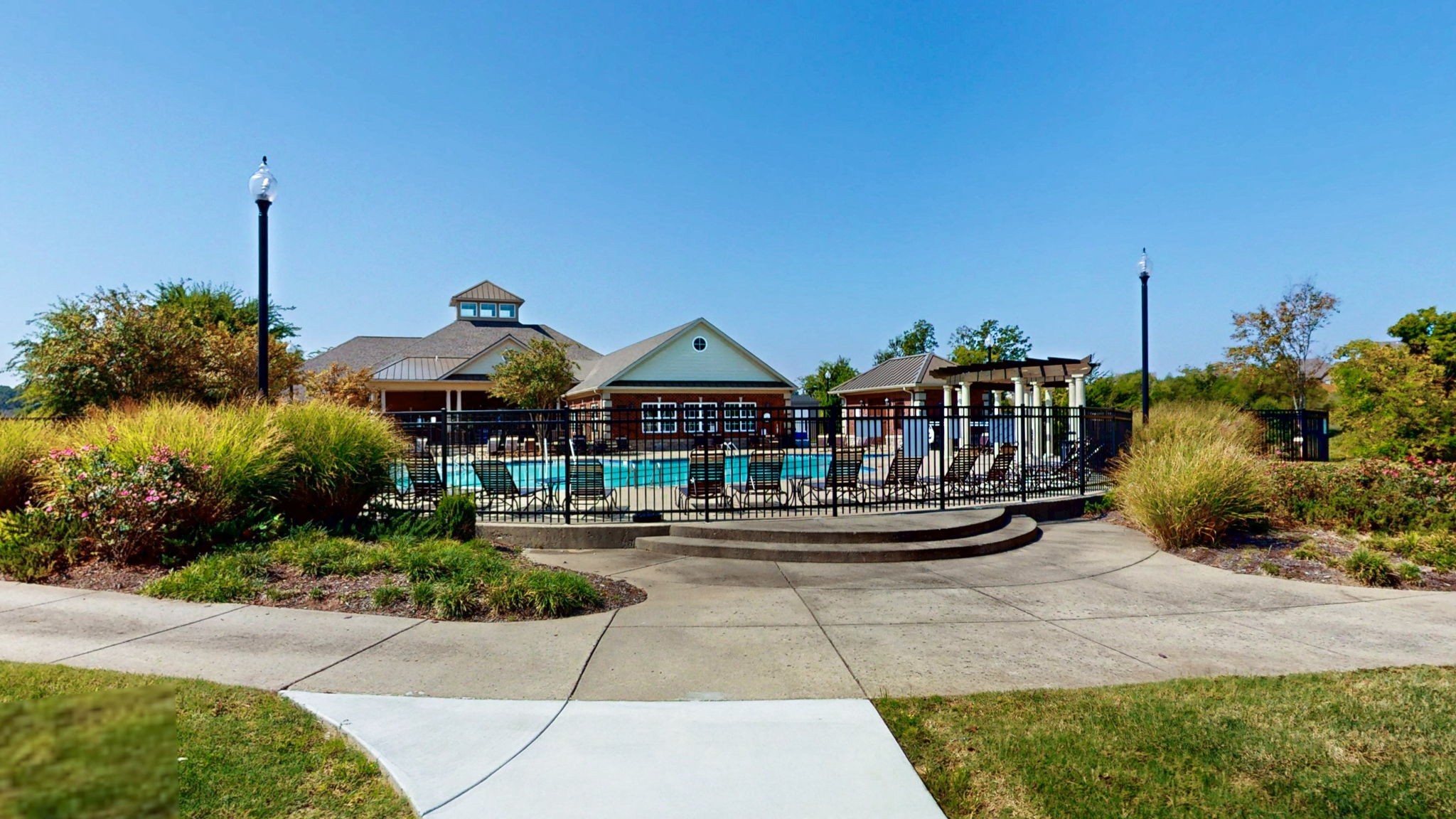 1518 Cedarbrooke Ln