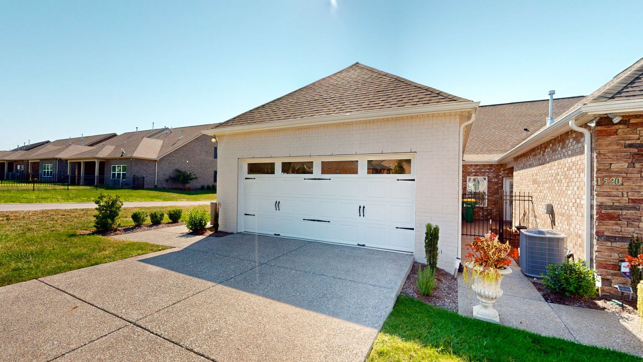 1518 Cedarbrooke Ln