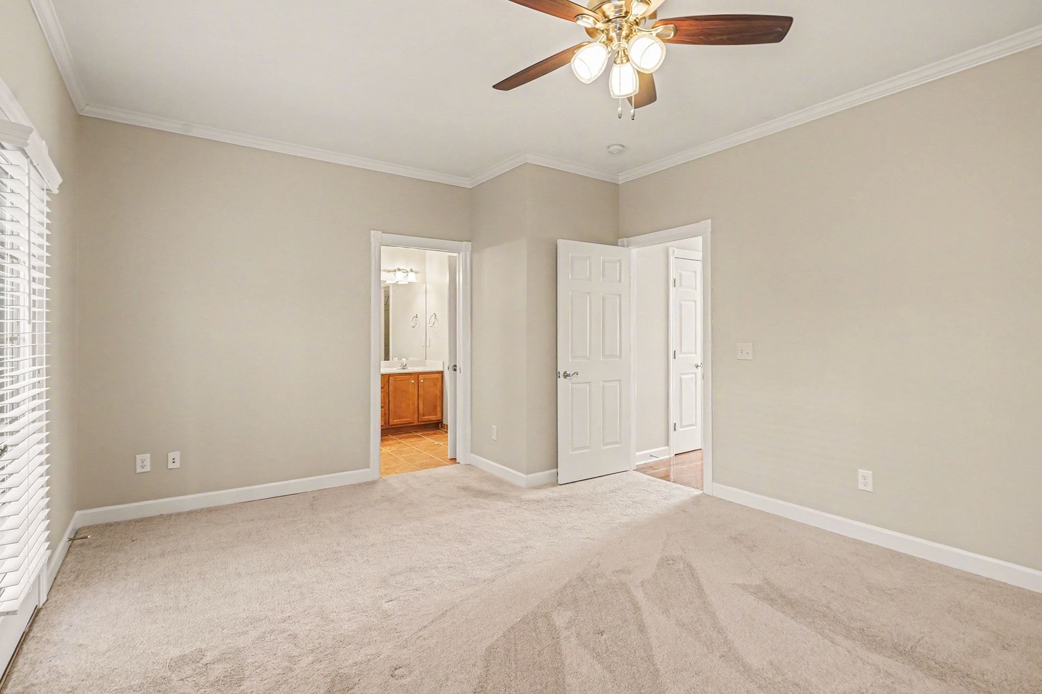 324 Riverstone Blvd