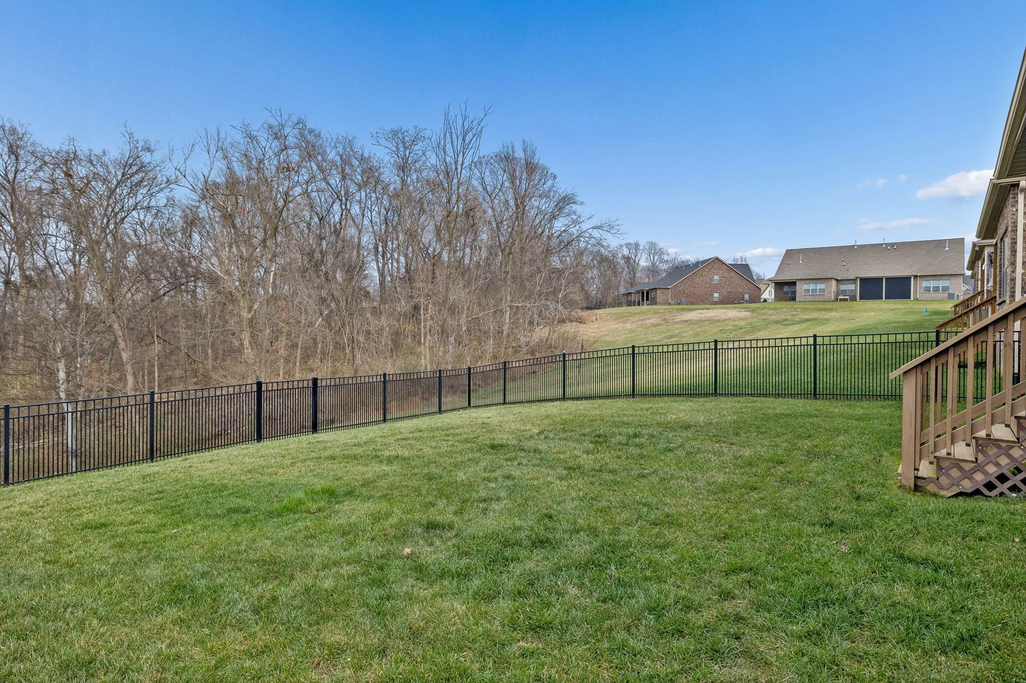 892 Meadowcrest Way